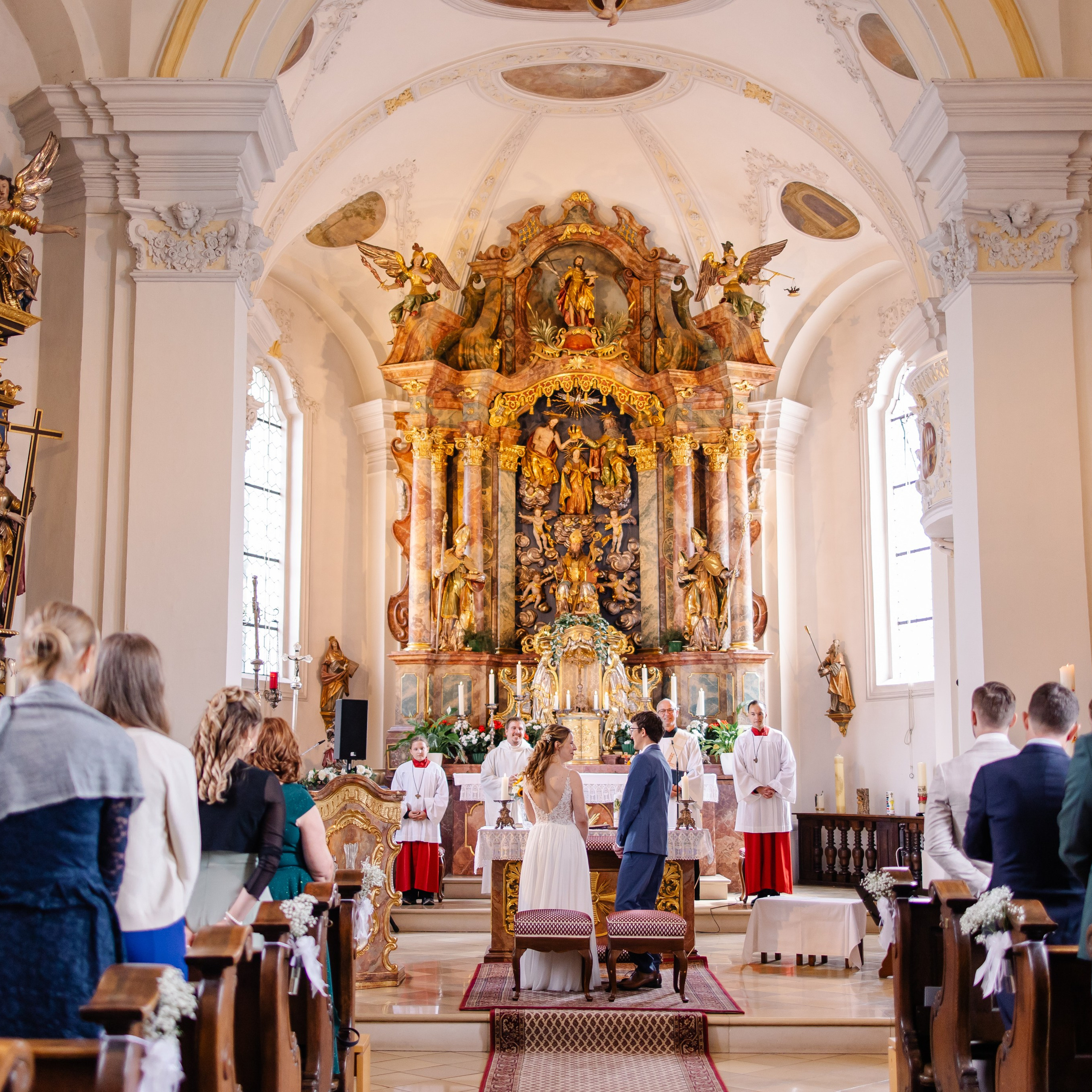 Hochzeitsfotograf München, Ismaning, Unterföhring – Kirchliche Trauung. Fotografin in München Dasha Antipina