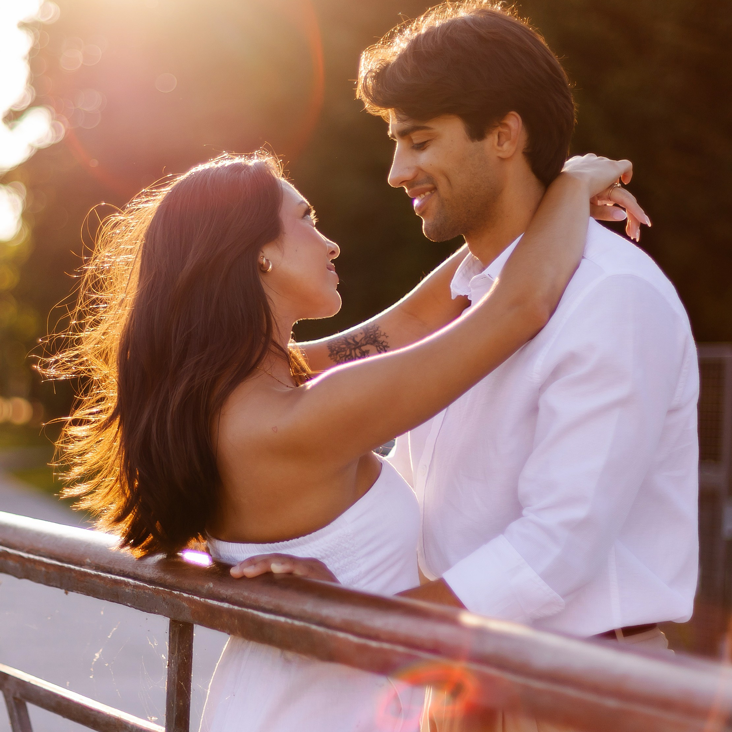 Verlobungsfotoshooting in München – romantische Paarfotos am Schloss Nymphenburg. Fotografin in München Dasha Antipina