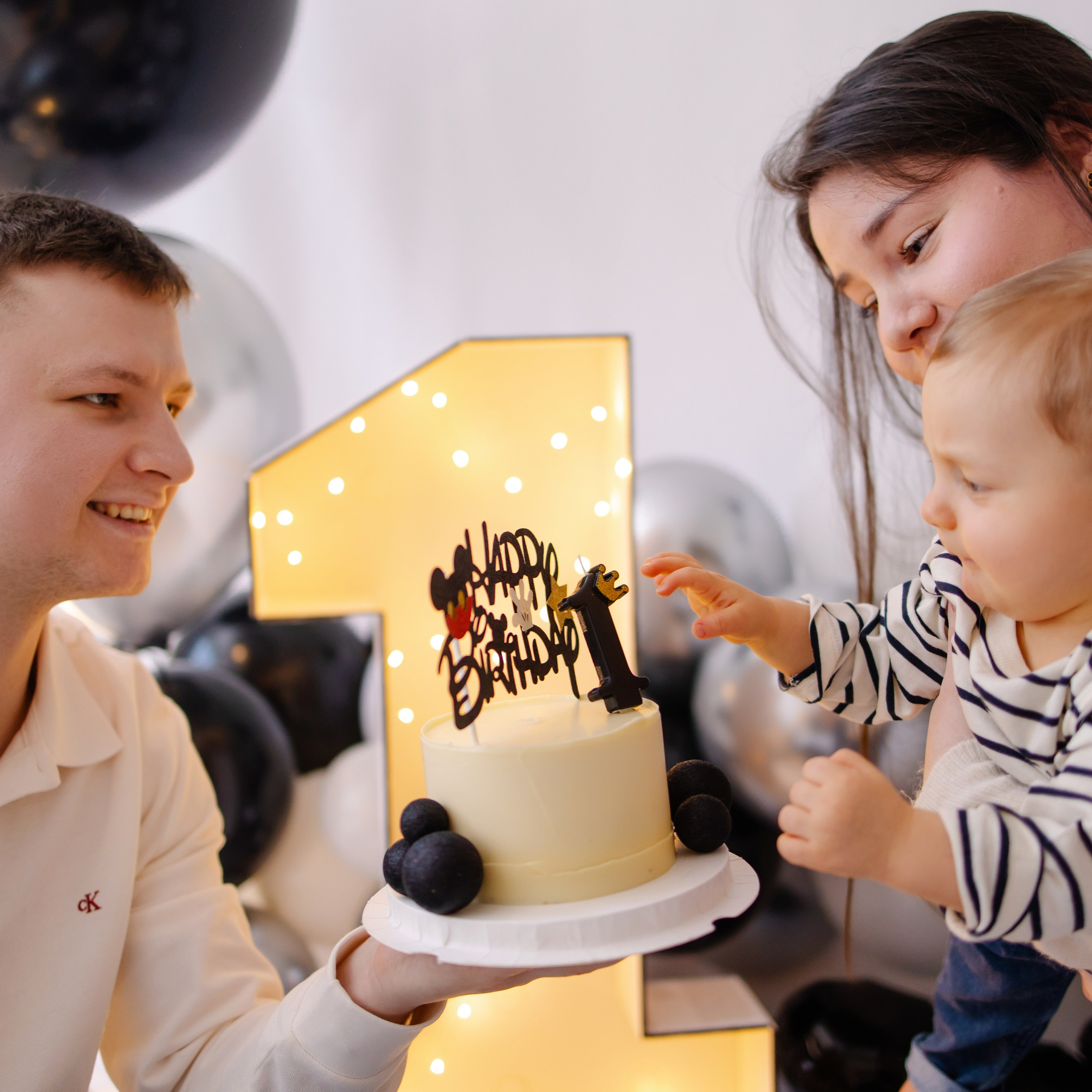 Первый тортик. Семейный фотограф в Мюнхене Даша Антипина