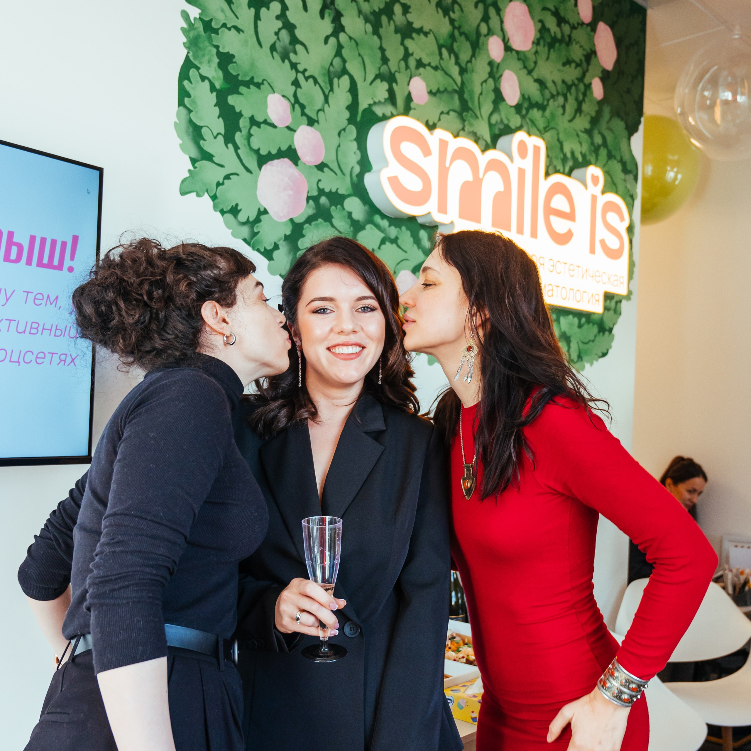 Открытие стоматологии Smile Is