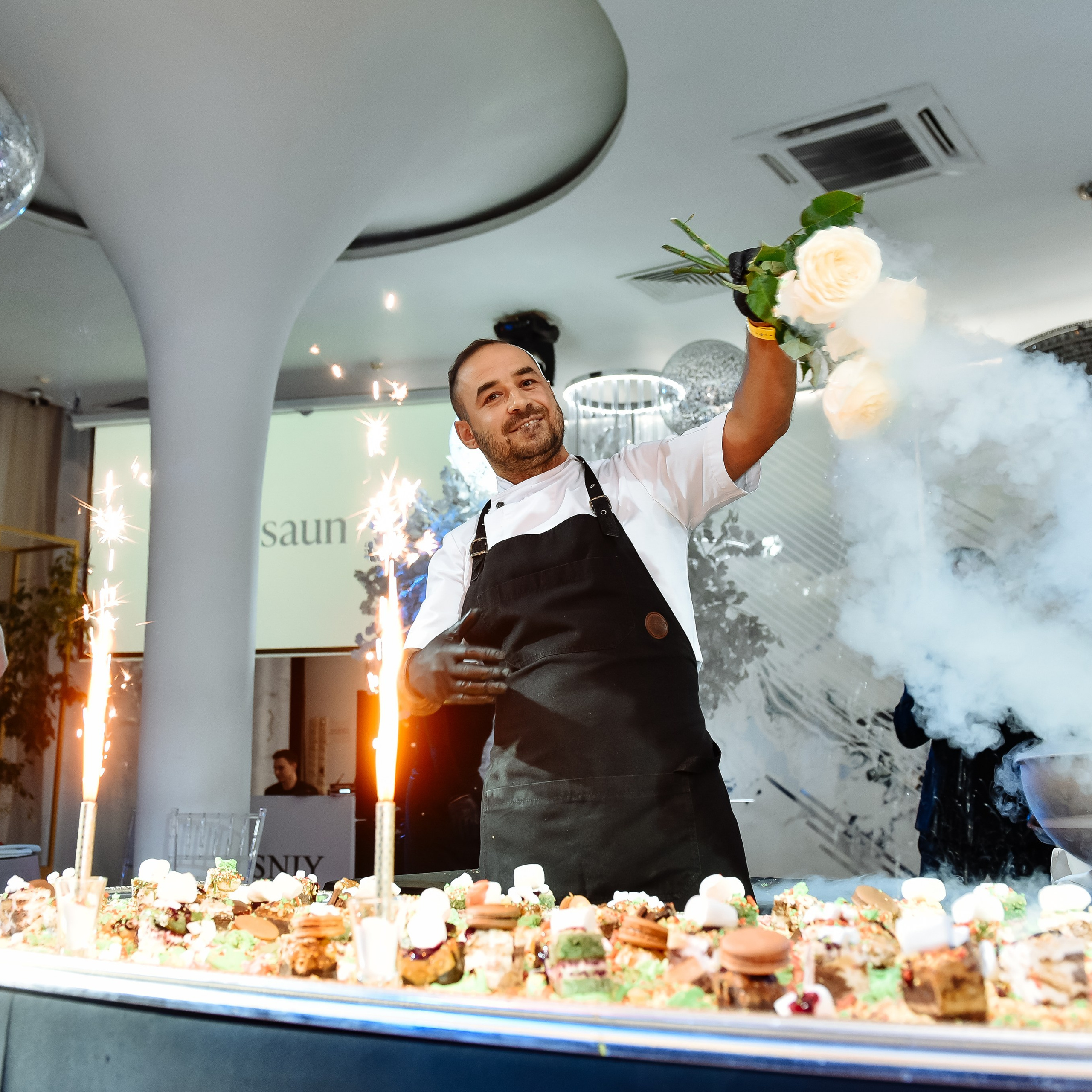 Новогодний корпоратив в&nbsp;ресторане Nebesa