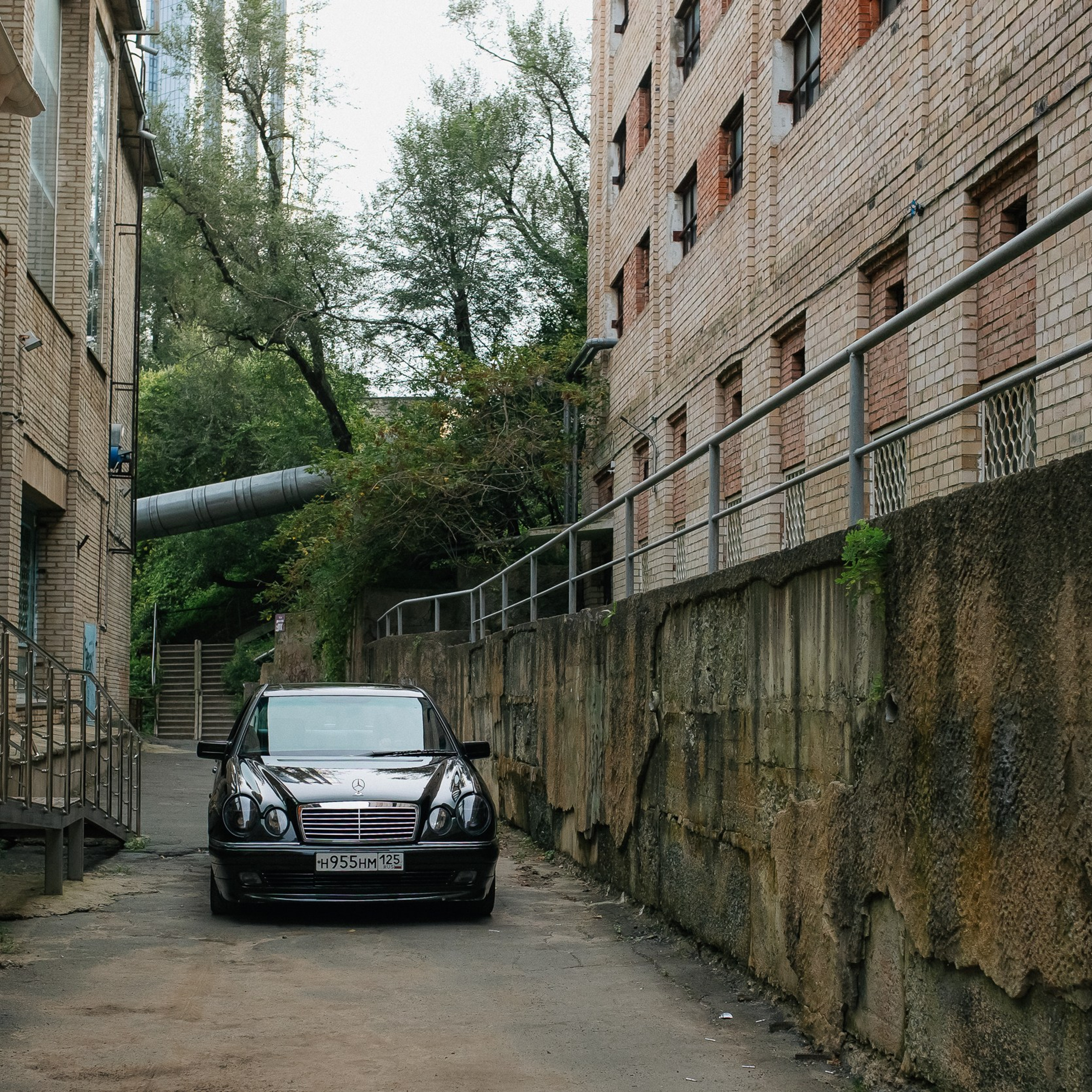 Ваня и мерседес, фото сделанно для продажи. продал машину за неделю