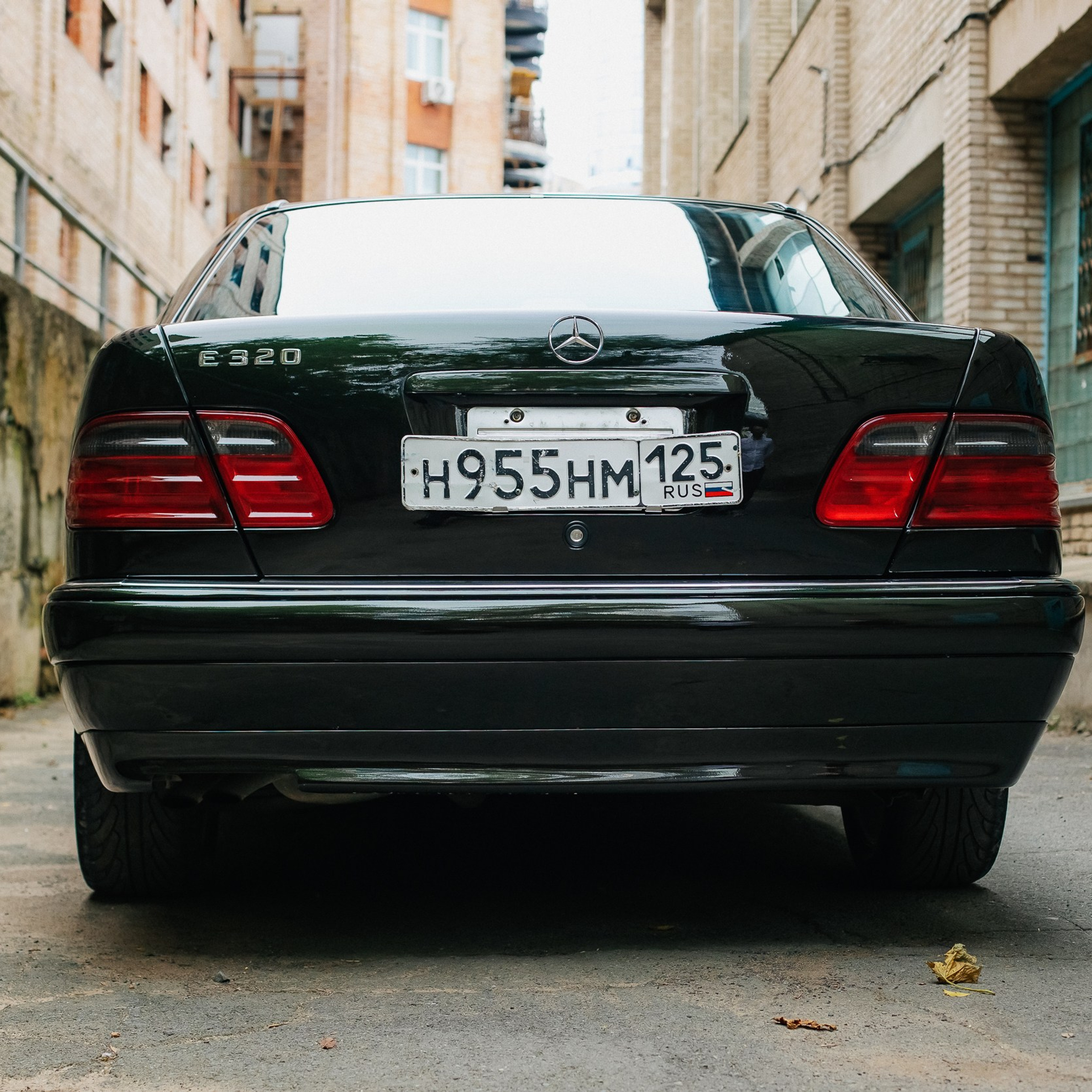 Ваня и мерседес, фото сделанно для продажи. продал машину за неделю