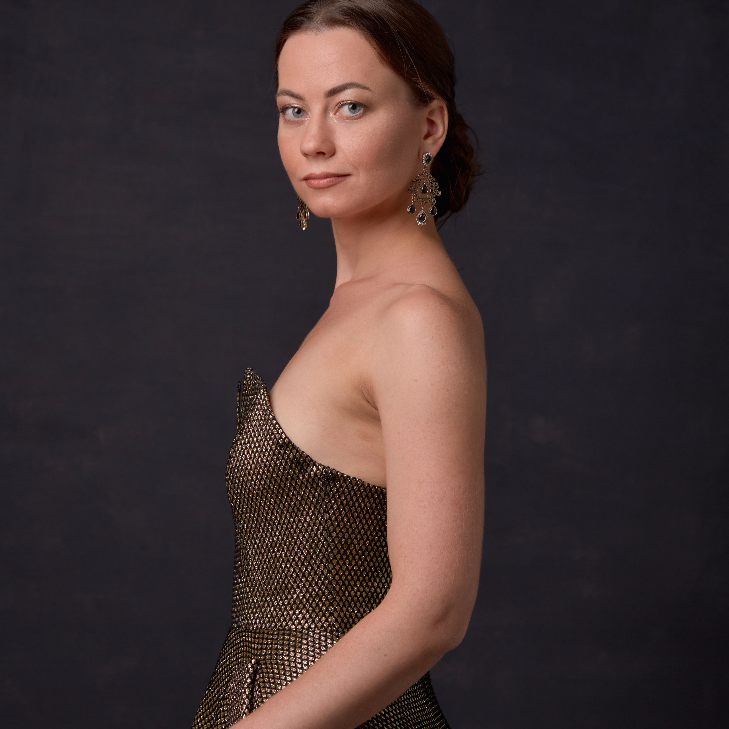 Красивое платье на выпускной Находка 