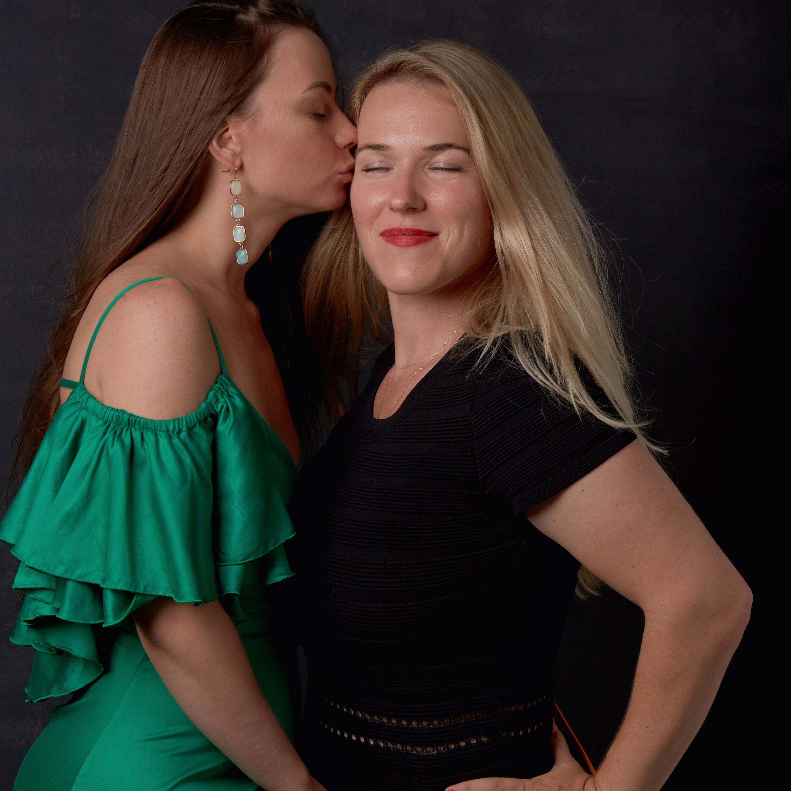 фотограф снимающий красиво сестер Владивосток