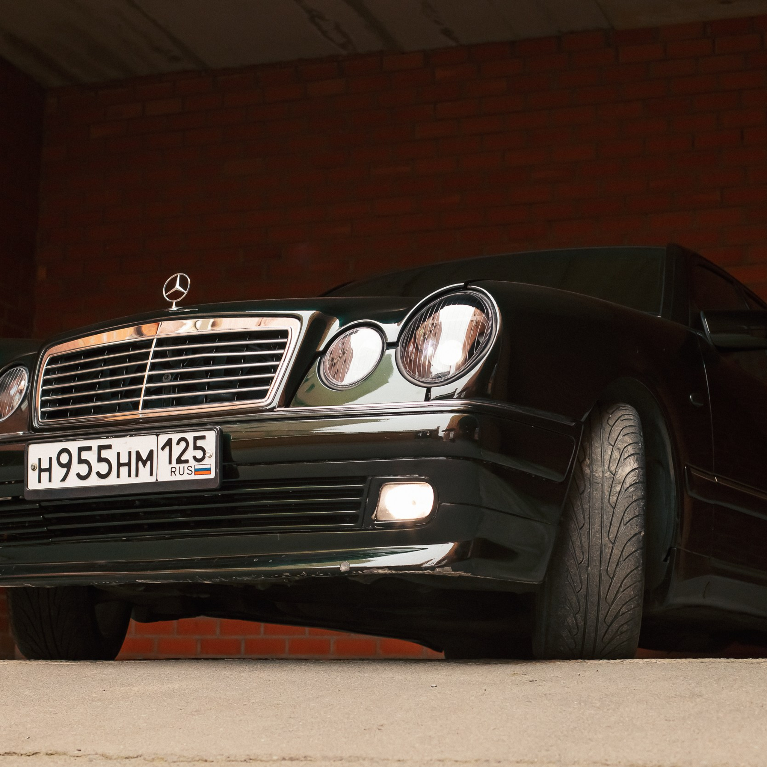 Ваня и мерседес, фото сделанно для продажи. продал машину за неделю