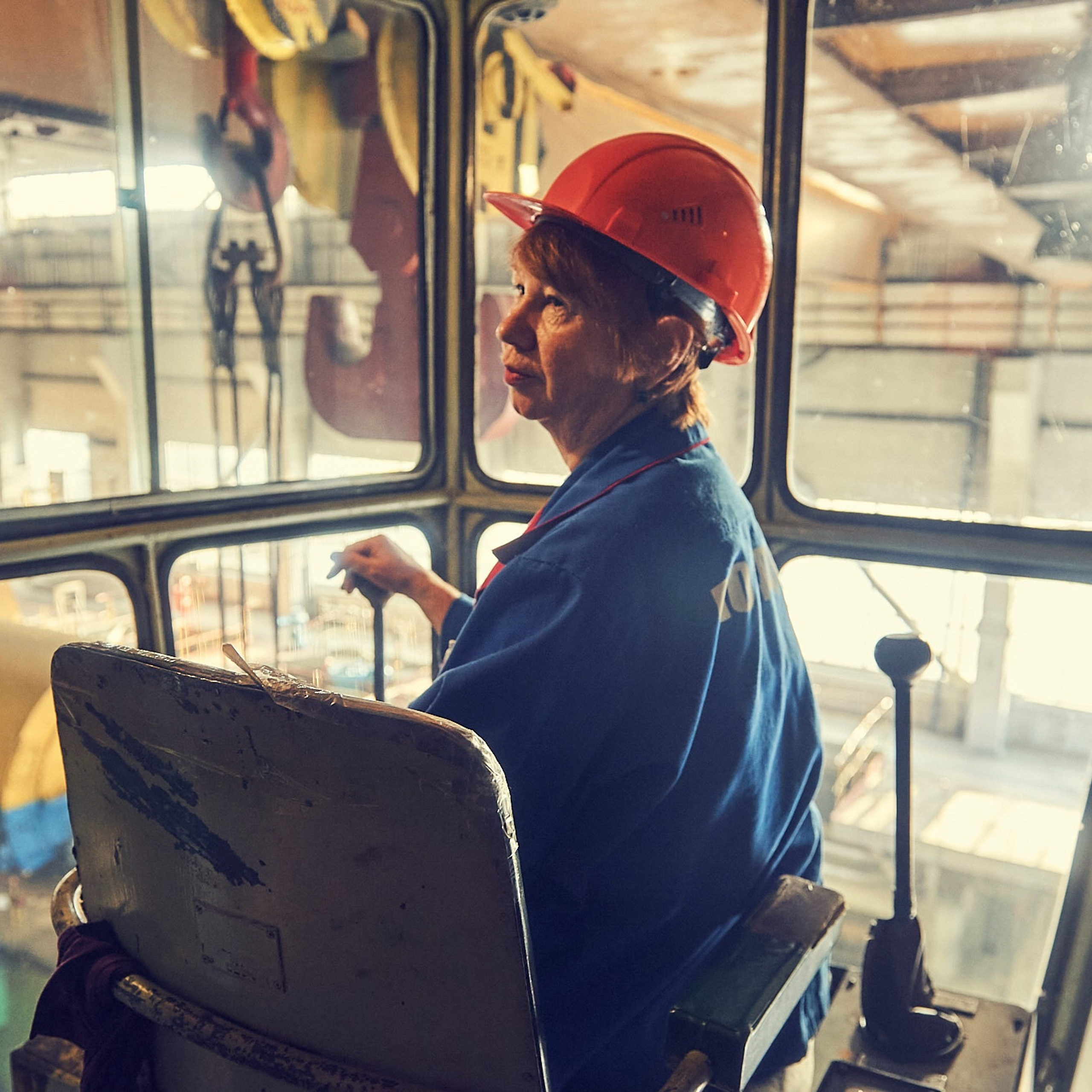 Женщина крановщик фотосессия 