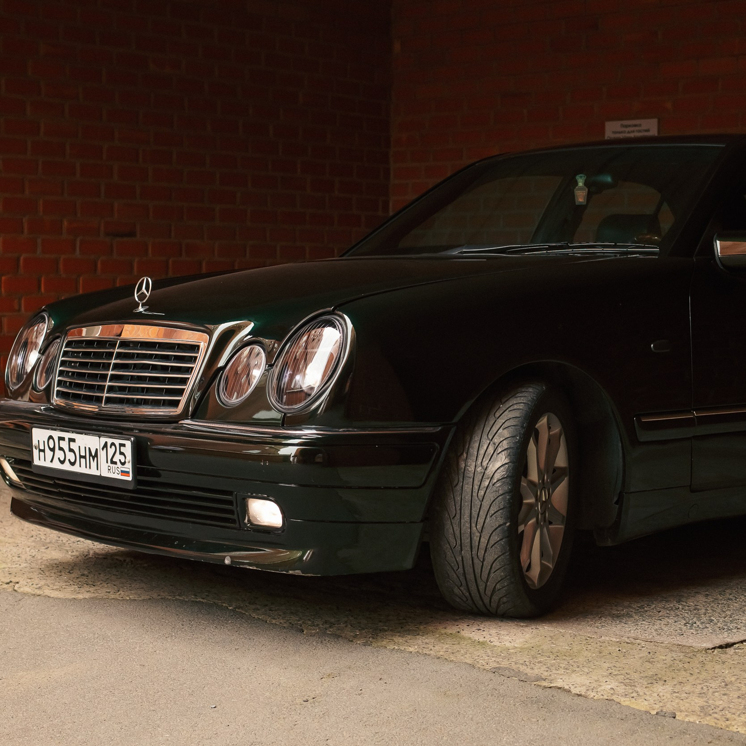 Ваня и мерседес, фото сделанно для продажи. продал машину за неделю