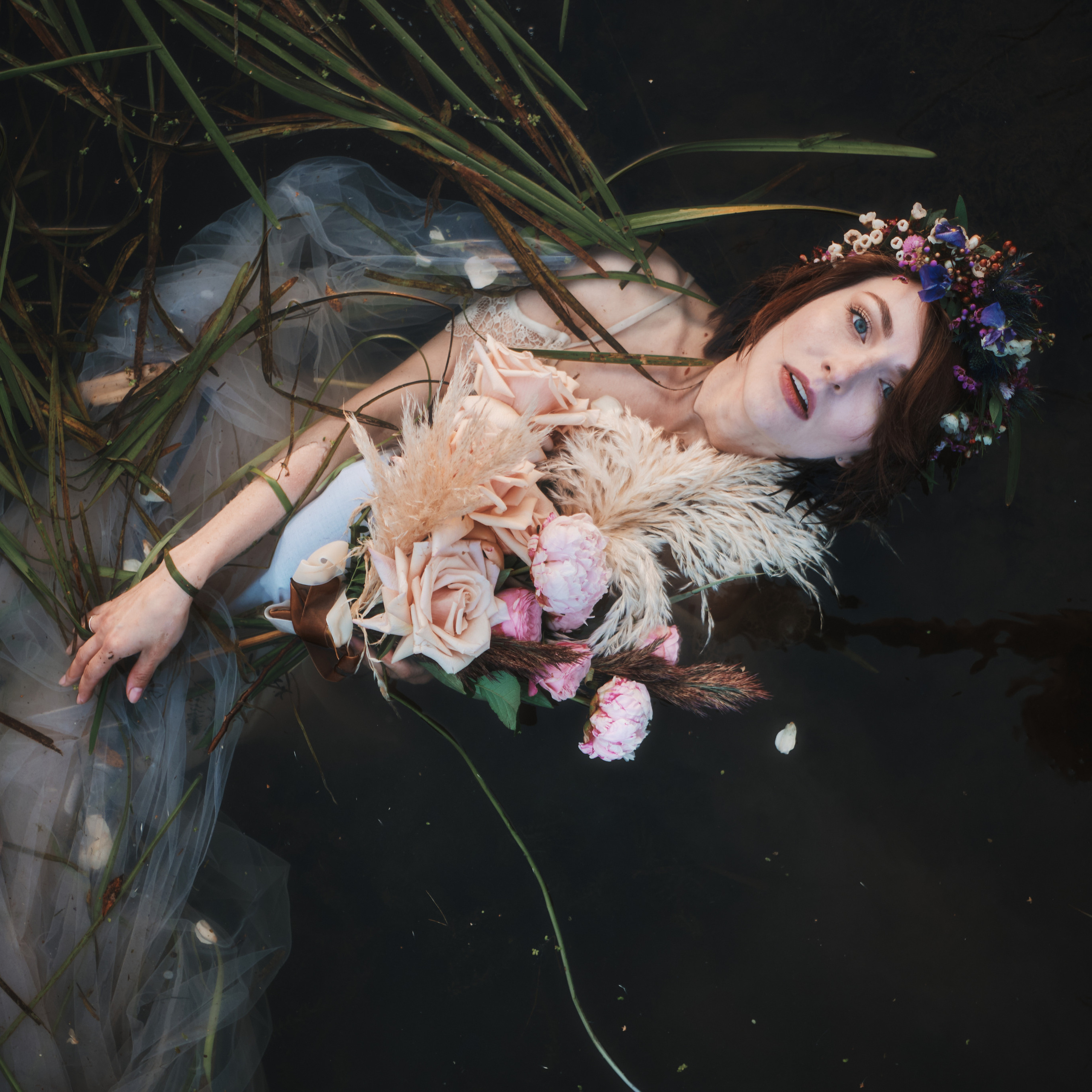 Контент съёмка для цветочного магазина Les Fleurs du Mal