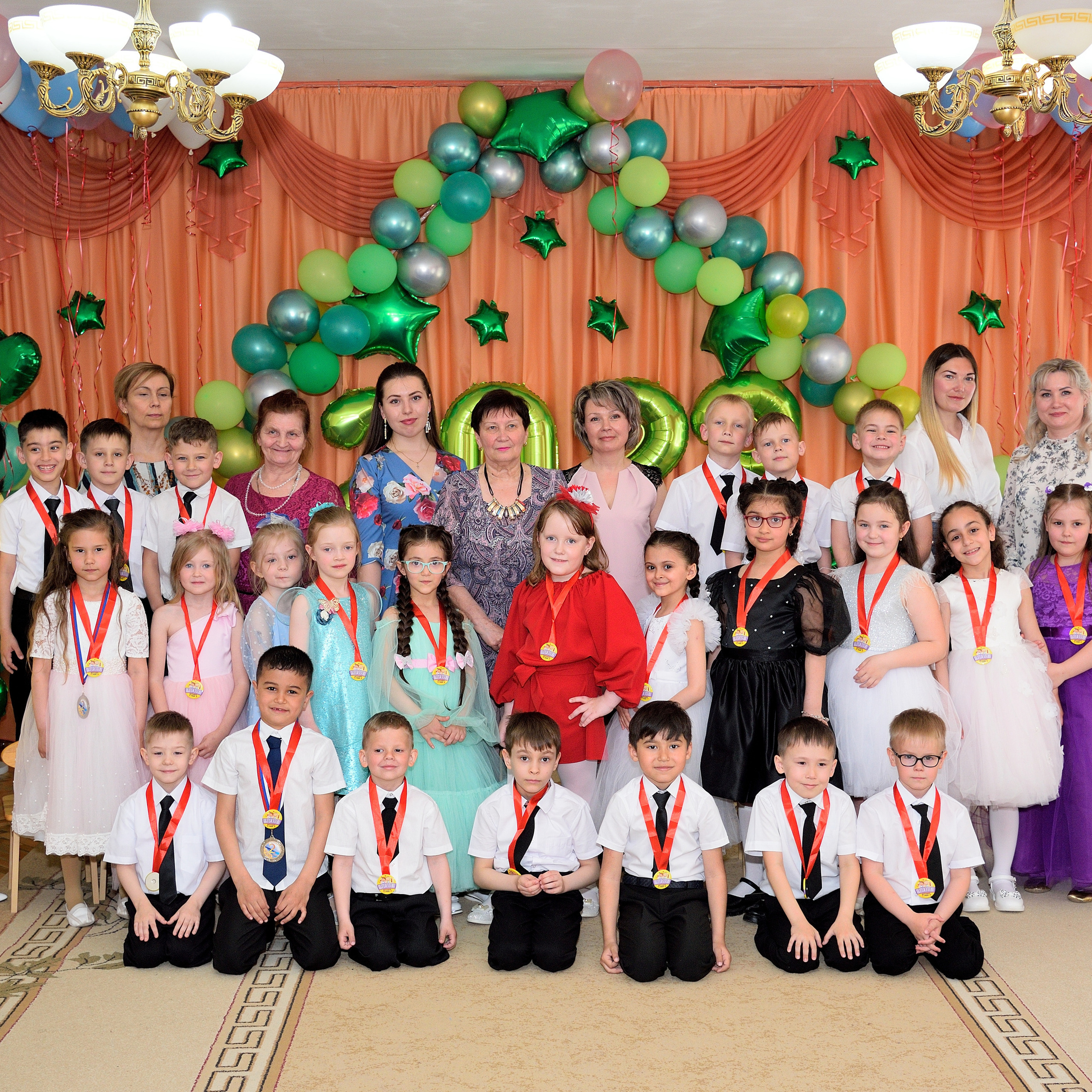 Отзывы. Выпускные альбомы для школ и детских садов Александр и Динара