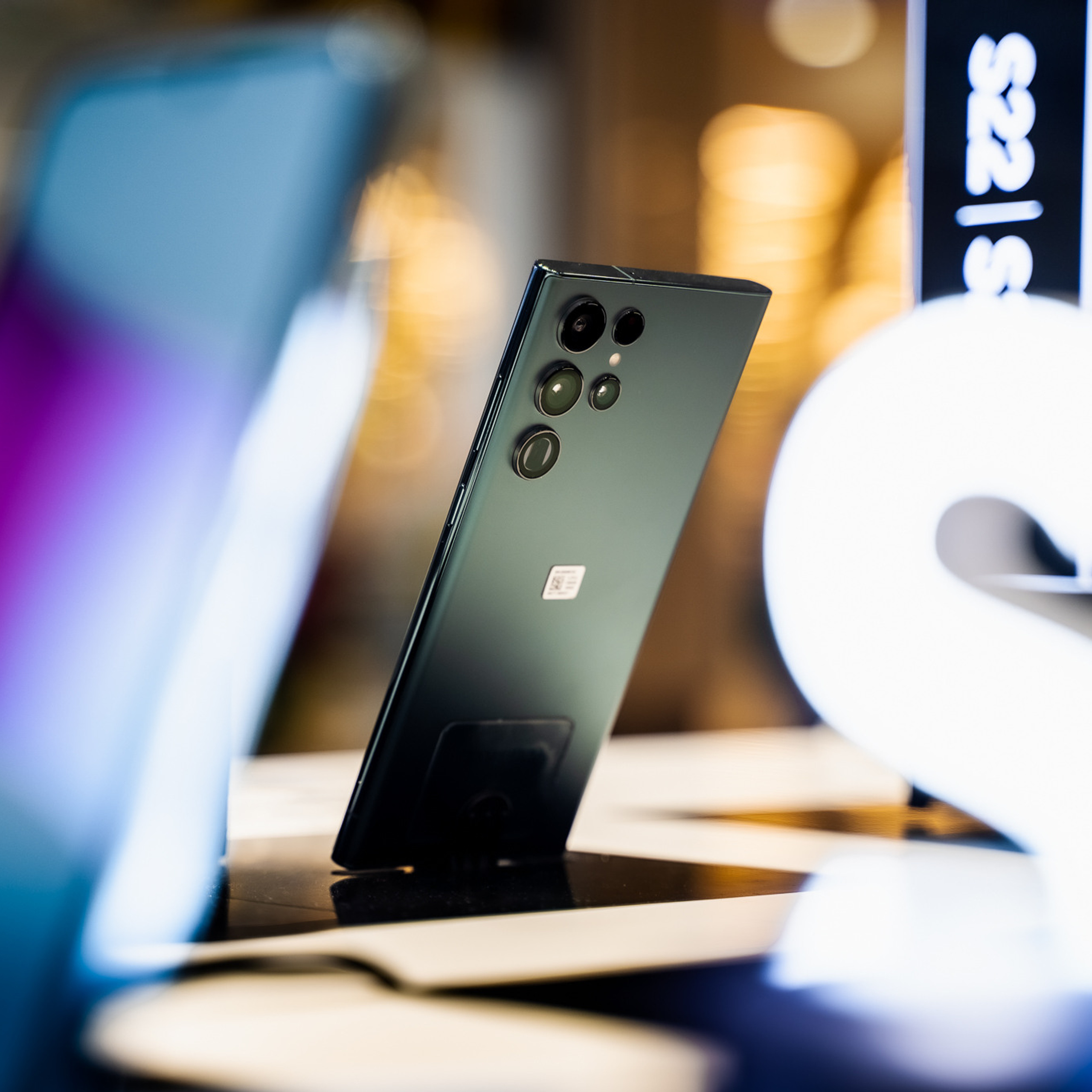 Магазин Samsung в Санкт-Петербурге (репортаж)