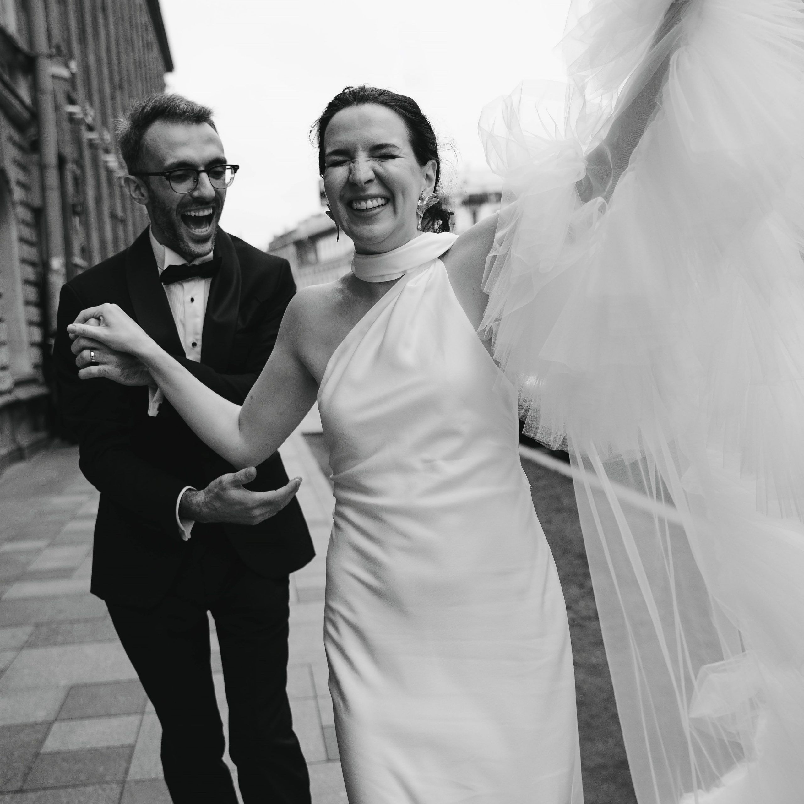 Мы уже одно ЦЕ-ЛО-Е