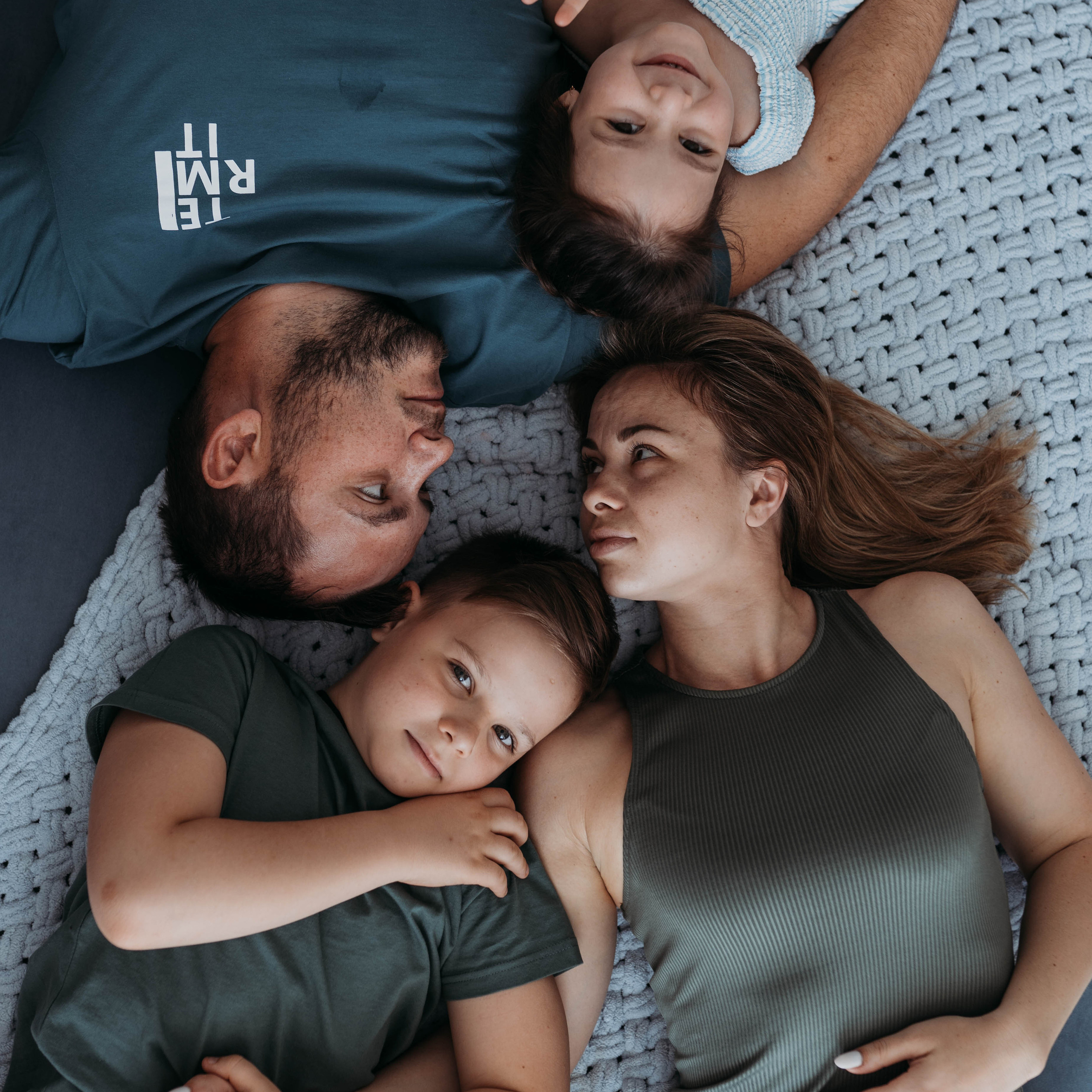 Оксана и&nbsp;Денис, их&nbsp;дети и&nbsp;хомячки