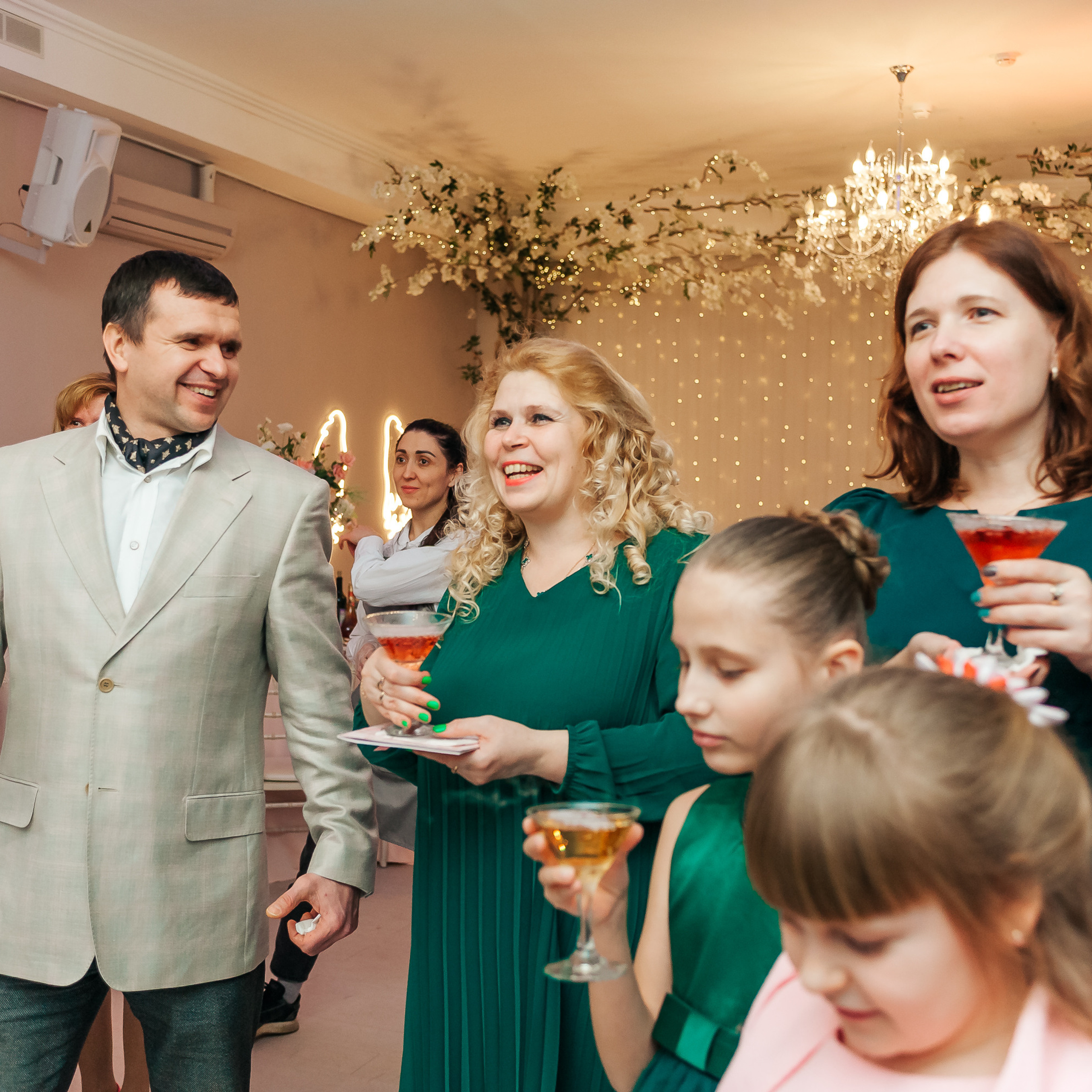 Банкеты, юбилеи, корпоративы. Свадебный и репортажный фотограф в Санкт-Петербурге Антон Ромашко