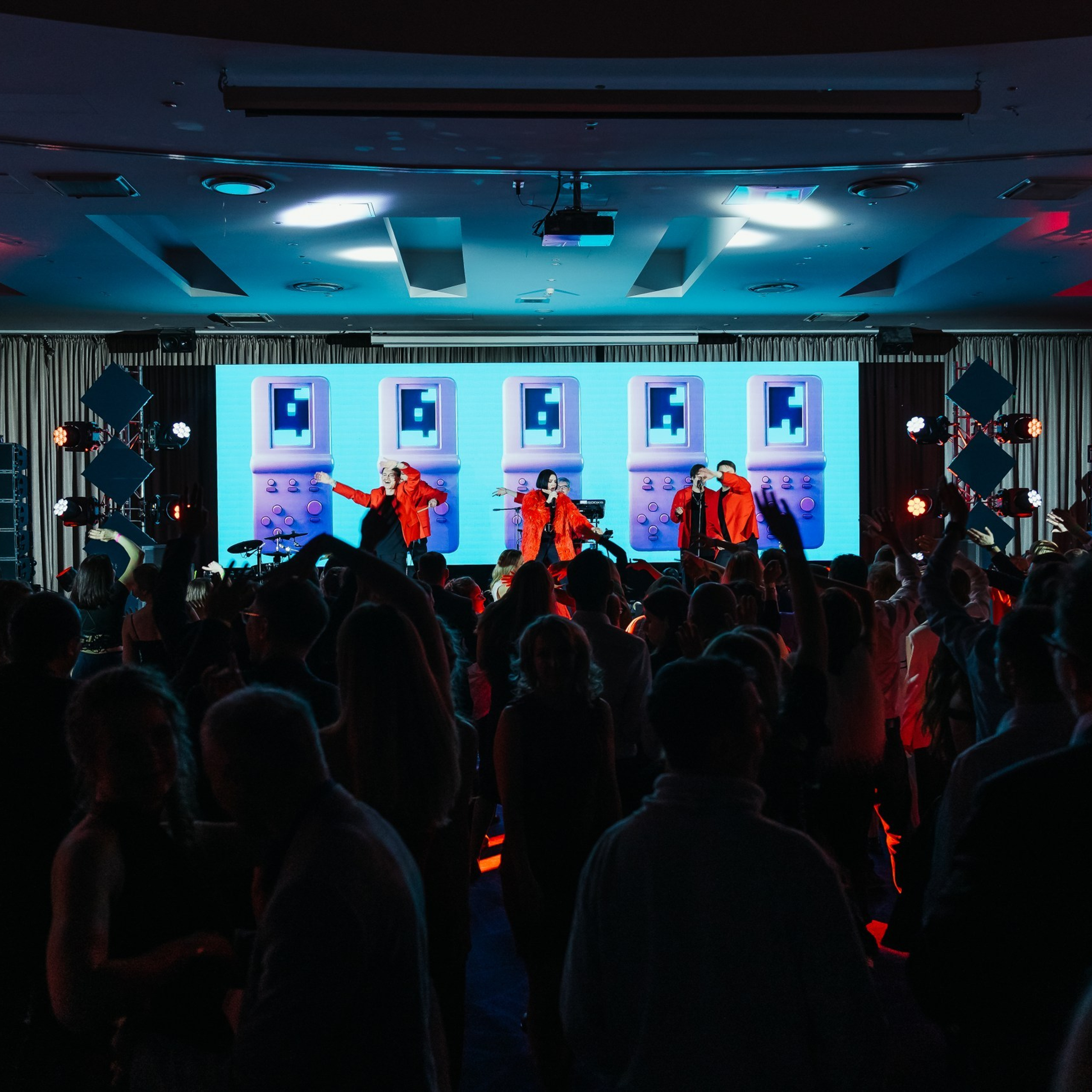 Банкеты, юбилеи, корпоративы. Свадебный и репортажный фотограф в Санкт-Петербурге Антон Ромашко