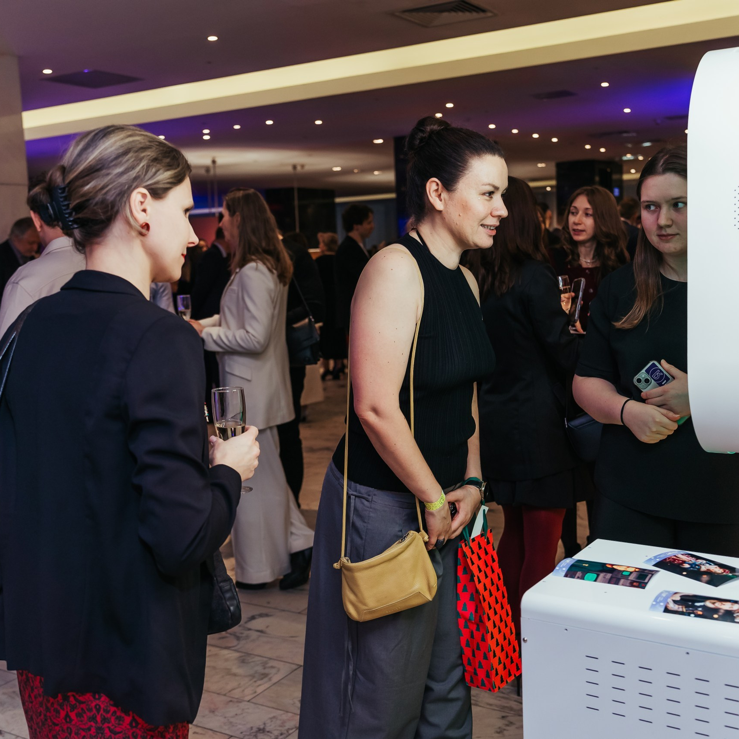 Банкеты, юбилеи, корпоративы. Свадебный и репортажный фотограф в Санкт-Петербурге Антон Ромашко