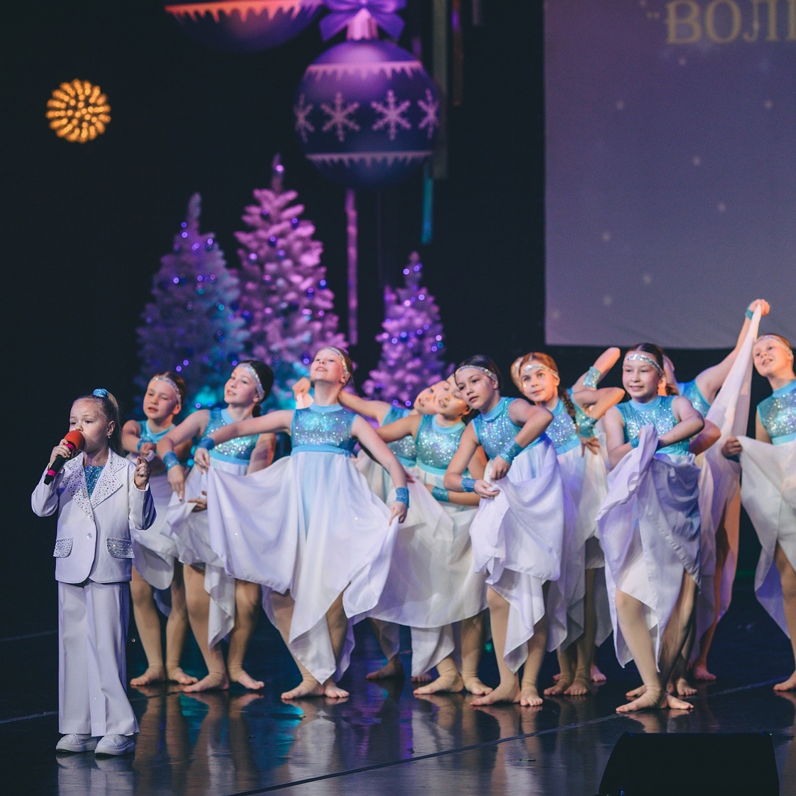 Фотосессия концерта «Рождество добрых дел». Дима Никитин свадебный и семейный фотограф в Ижевске и Удмуртии с 2007 года