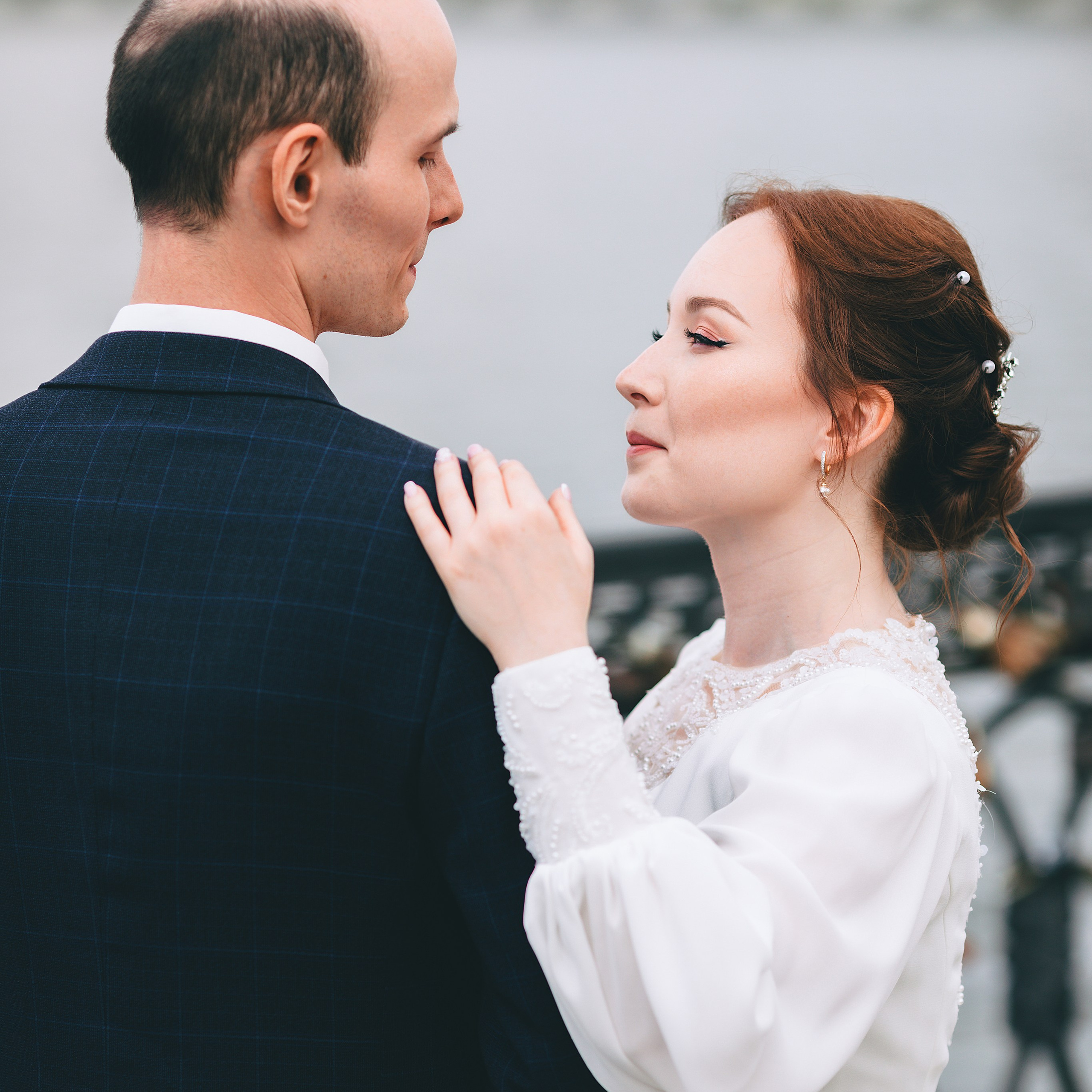 Свадебная летняя фотосессия у памятника Дерябина в Ижевске. Дима Никитин свадебный и семейный фотограф в Ижевске и Удмуртии с 2007 года