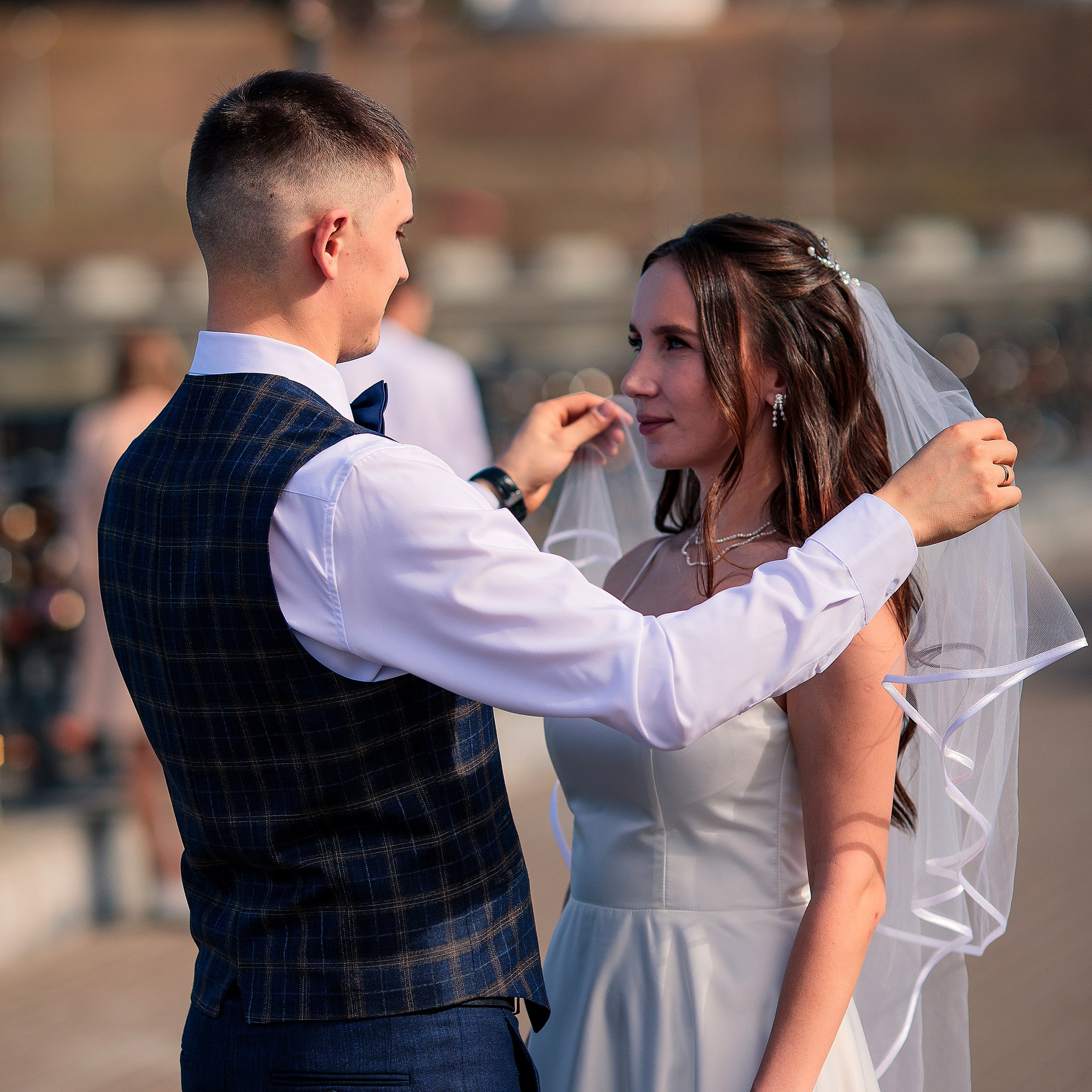 Свадебная летняя фотосессия на набережной Ижевского пруда. Дима Никитин свадебный и семейный фотограф в Ижевске и Удмуртии с 2007 года