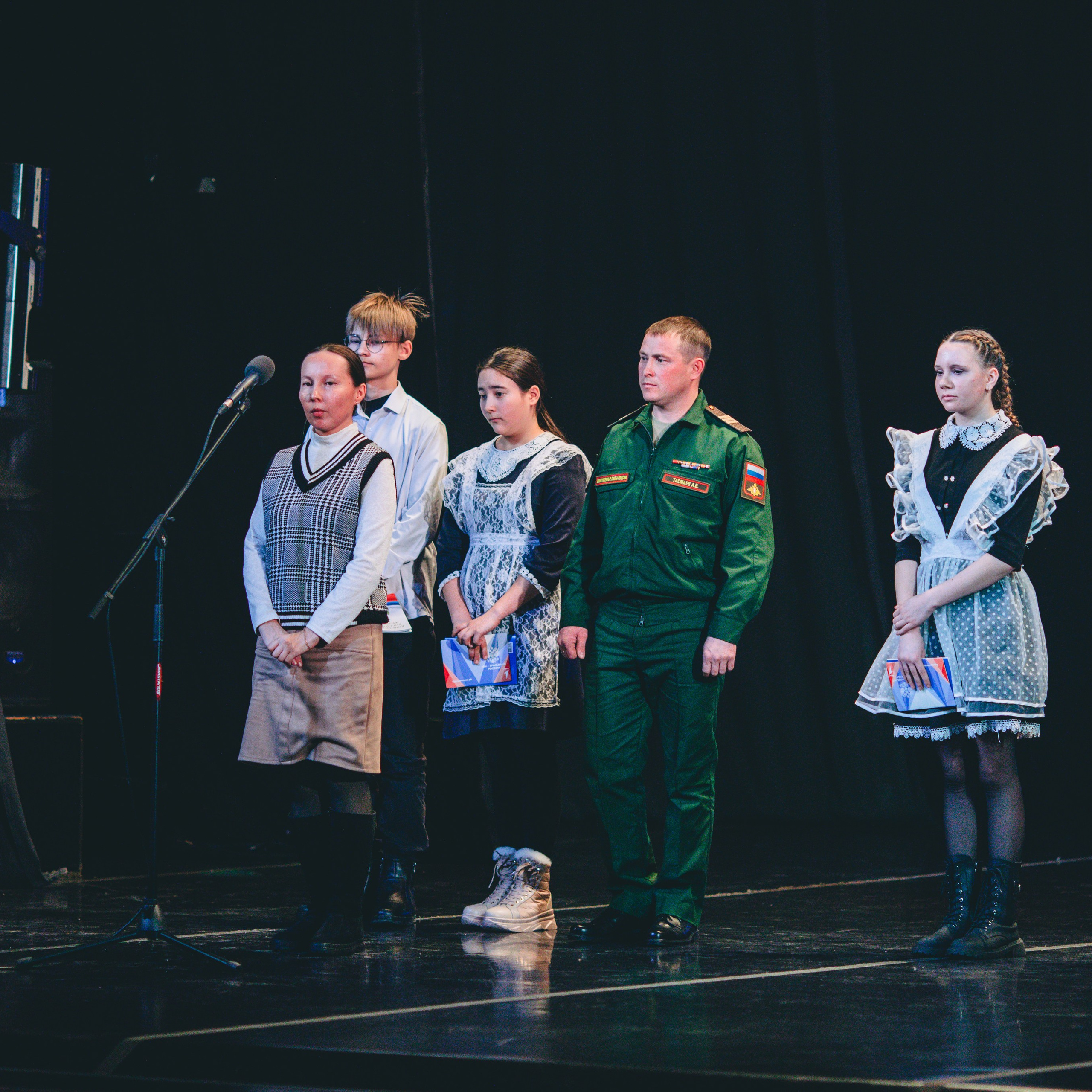 Фотосессия концерта посвященное Дню защитника Отечества. Дима Никитин свадебный и семейный фотограф в Ижевске и Удмуртии с 2007 года