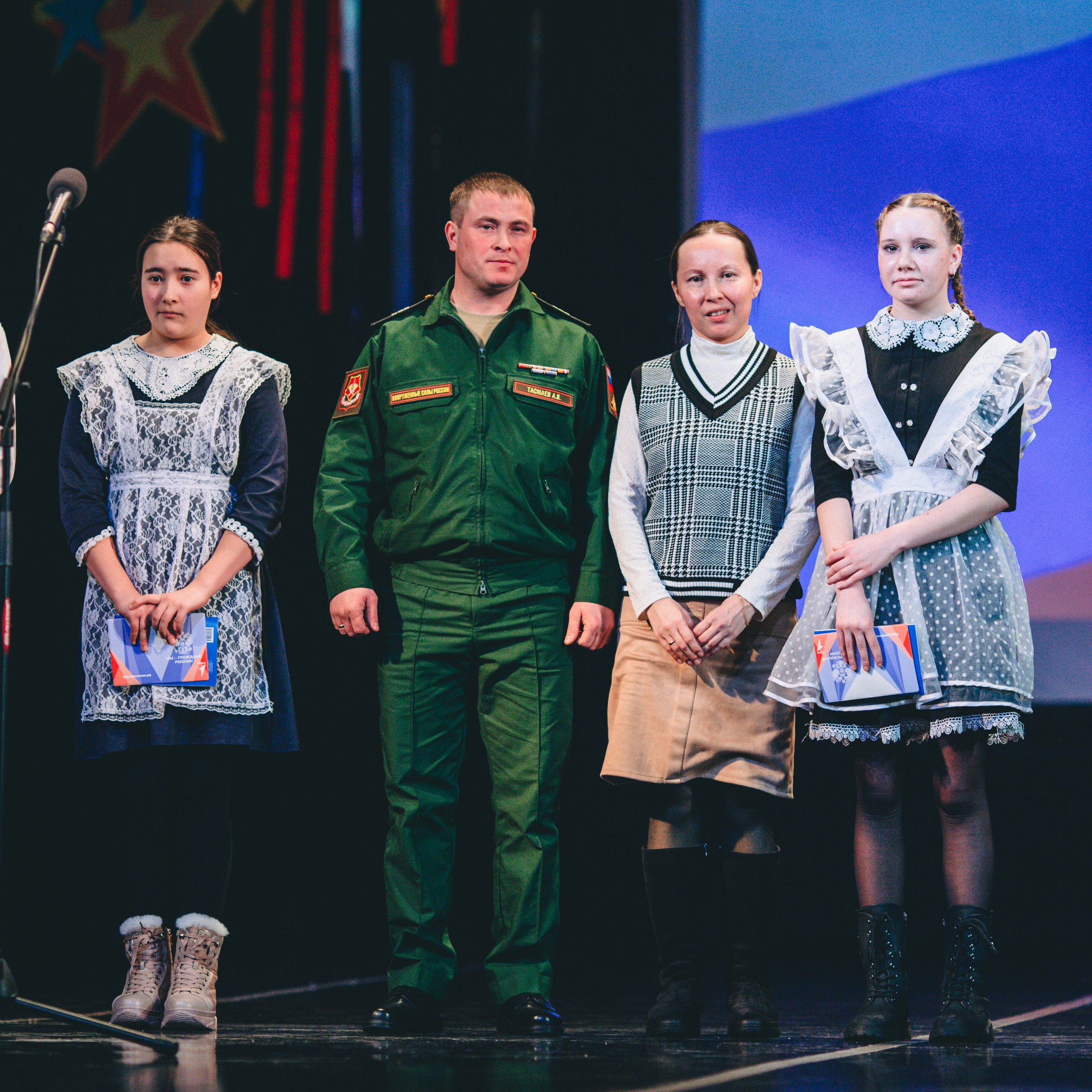 Фотосессия концерта посвященное Дню защитника Отечества. Дима Никитин свадебный и семейный фотограф в Ижевске и Удмуртии с 2007 года