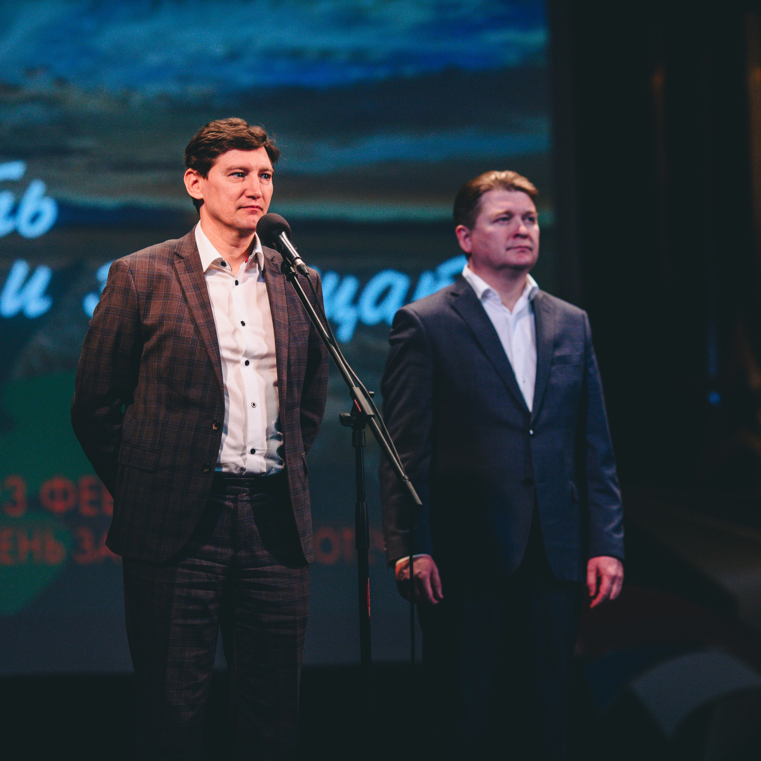 Фотосессия концерта посвященное Дню защитника Отечества. Дима Никитин свадебный и семейный фотограф в Ижевске и Удмуртии с 2007 года