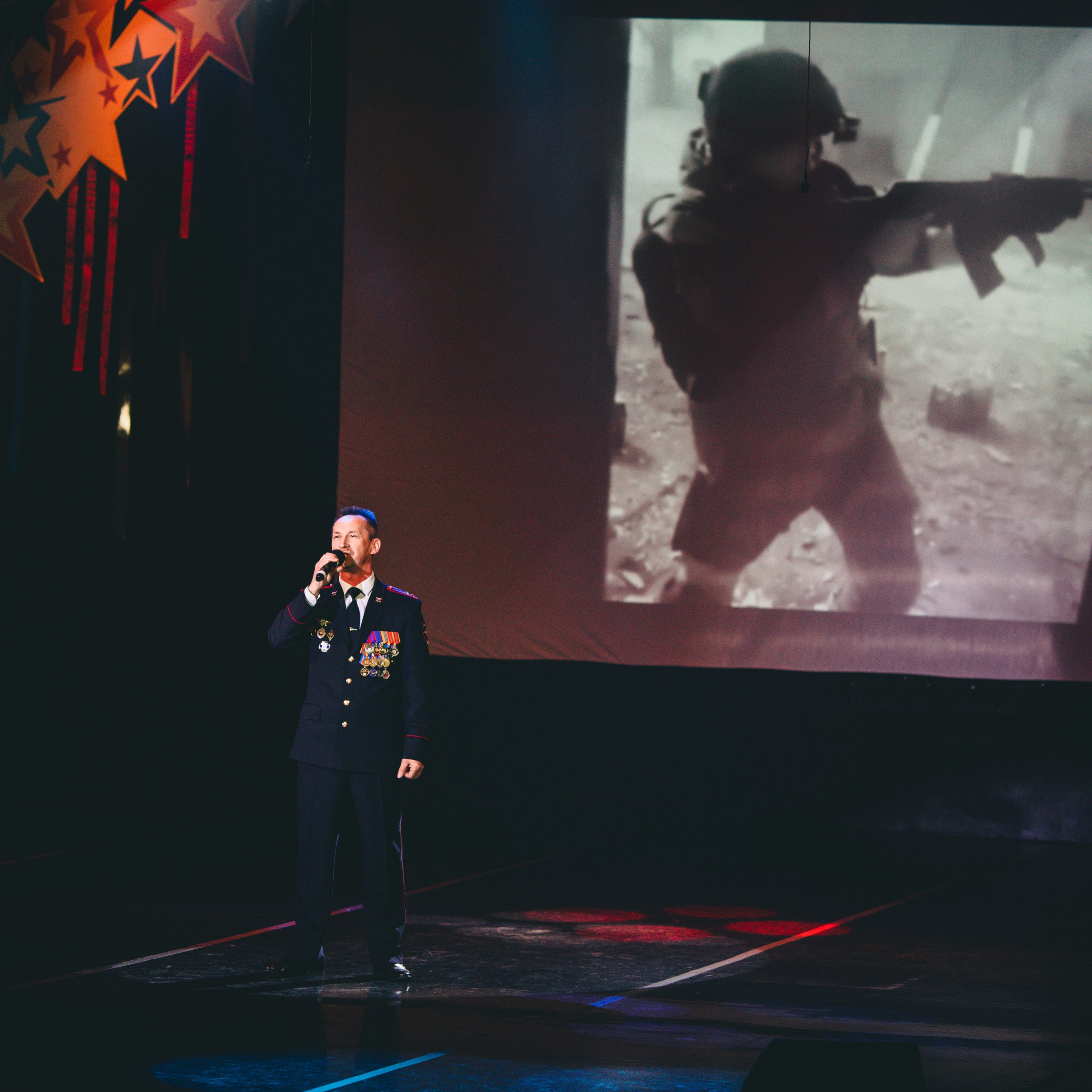 Фотосессия концерта посвященное Дню защитника Отечества. Дима Никитин свадебный и семейный фотограф в Ижевске и Удмуртии с 2007 года