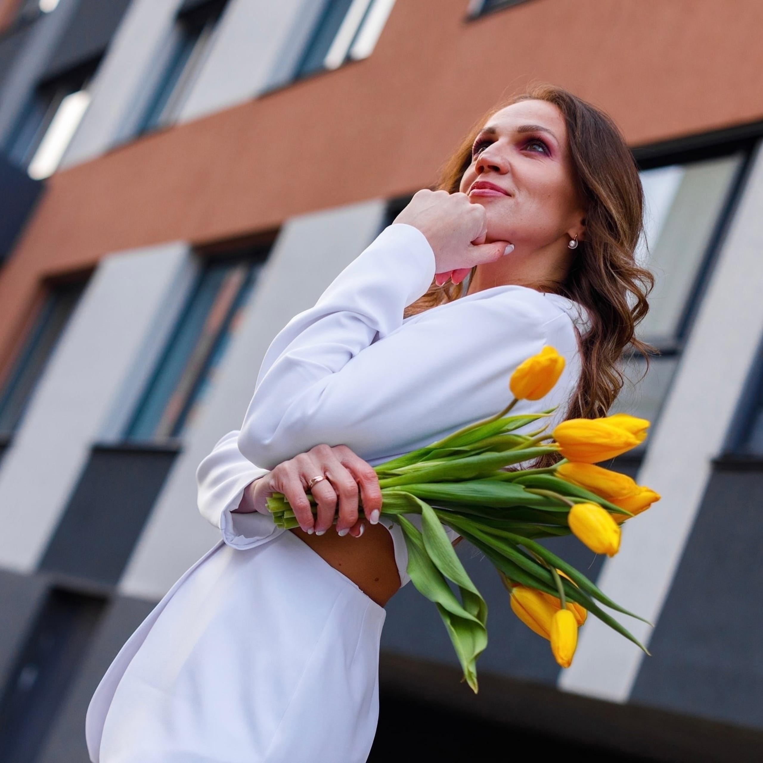 Индивидуальная летняя фотосессия с тюльпанами. Дима Никитин свадебный и семейный фотограф в Ижевске и Удмуртии с 2007 года