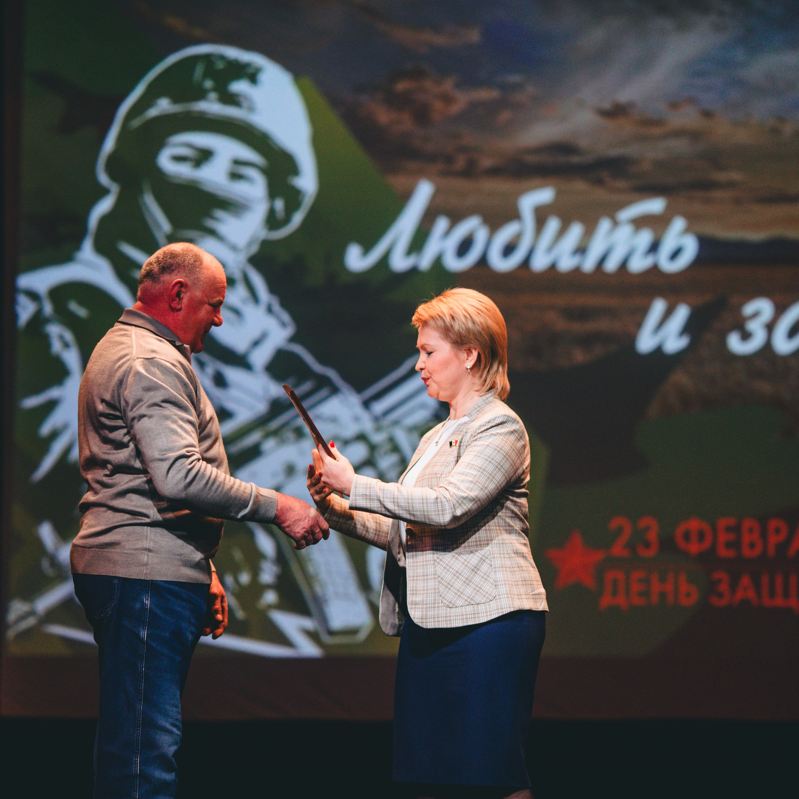 Фотосессия концерта посвященное Дню защитника Отечества. Дима Никитин свадебный и семейный фотограф в Ижевске и Удмуртии с 2007 года