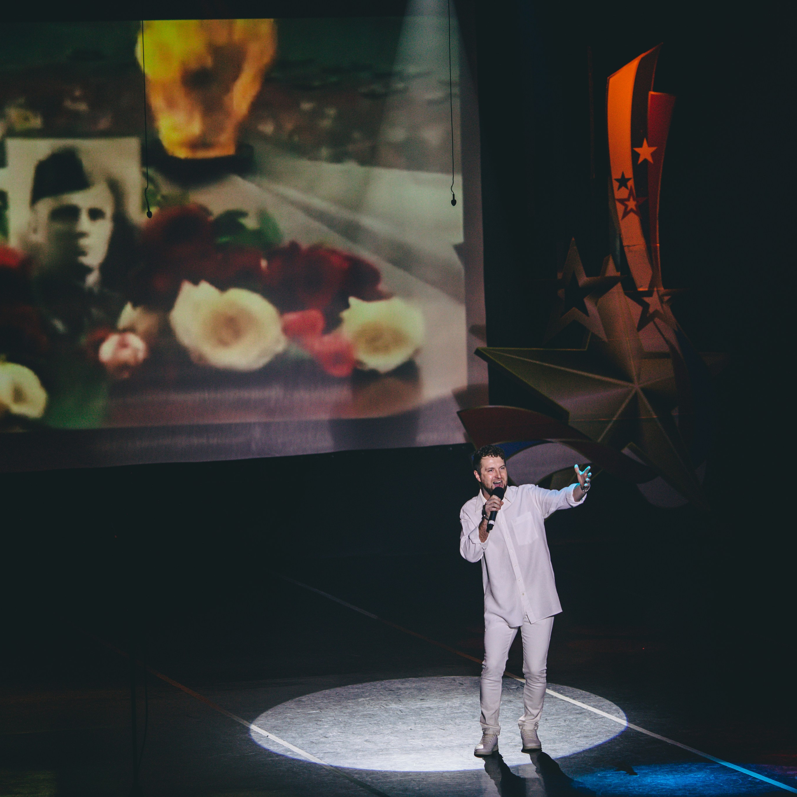 Фотосессия концерта посвященное Дню защитника Отечества. Дима Никитин свадебный и семейный фотограф в Ижевске и Удмуртии с 2007 года