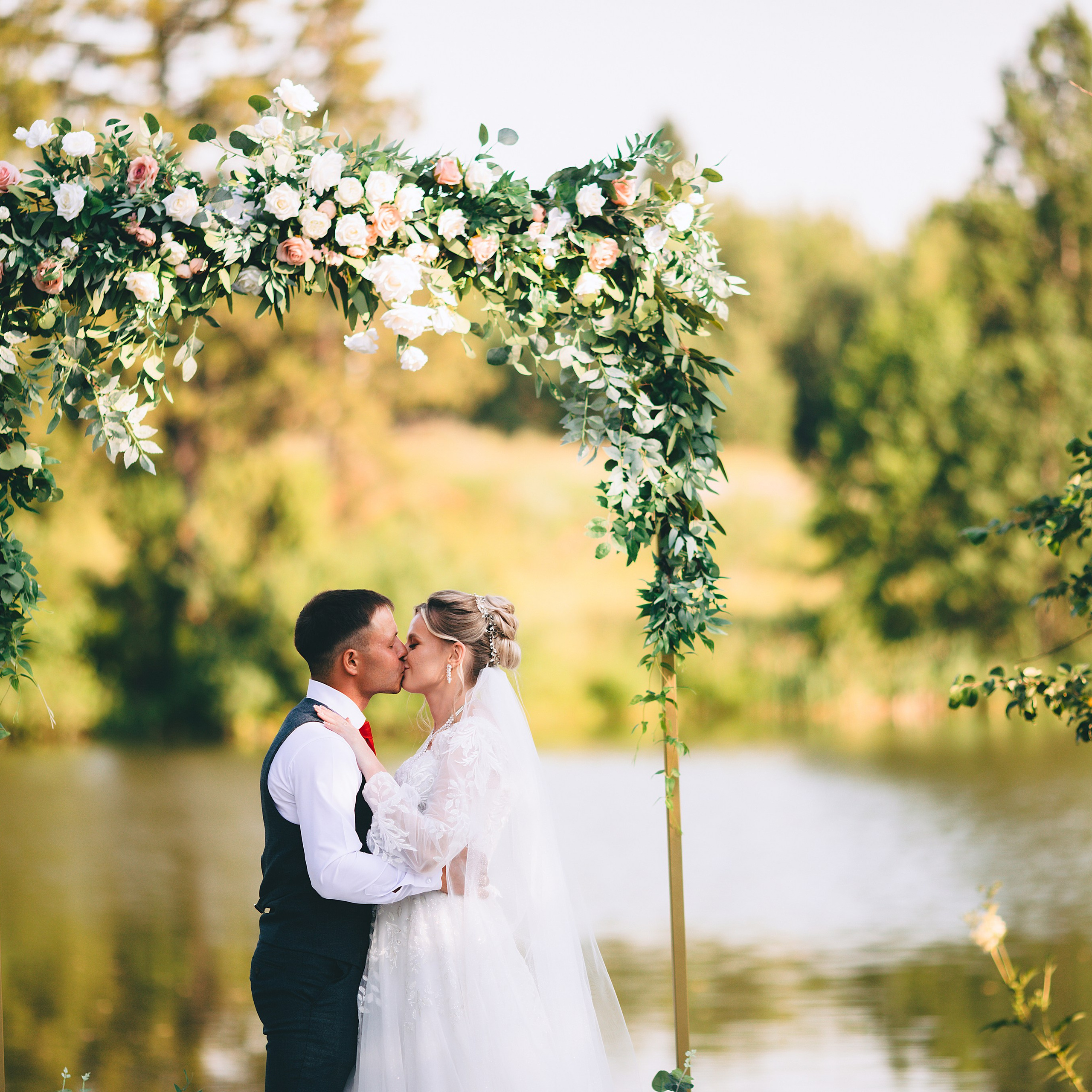 Свадебная фотосессия в гостевом доме «Завьяловский». Дима Никитин свадебный и семейный фотограф в Ижевске и Удмуртии с 2007 года