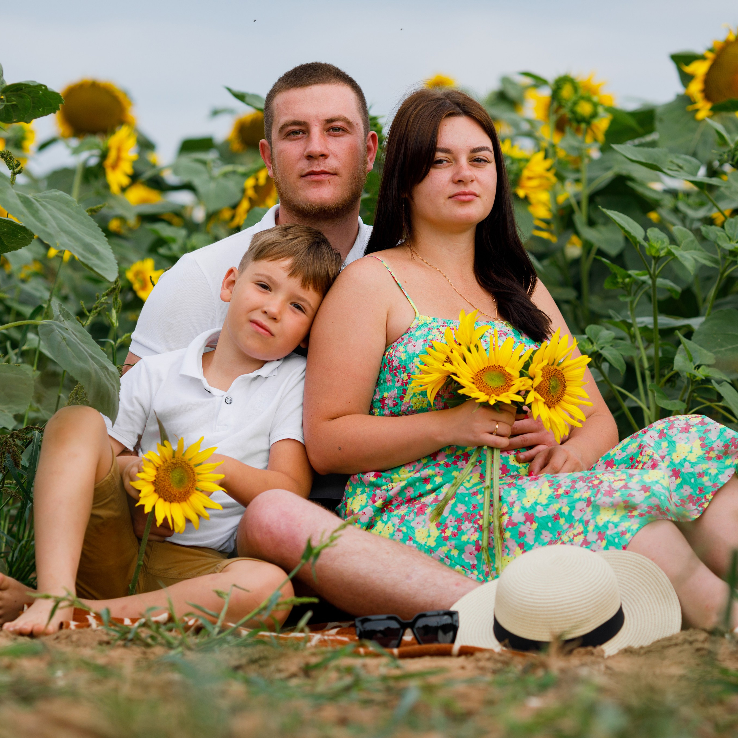 Семейная летняя фотосессия в подсолнухах. Дима Никитин свадебный и семейный фотограф в Ижевске и Удмуртии с 2007 года