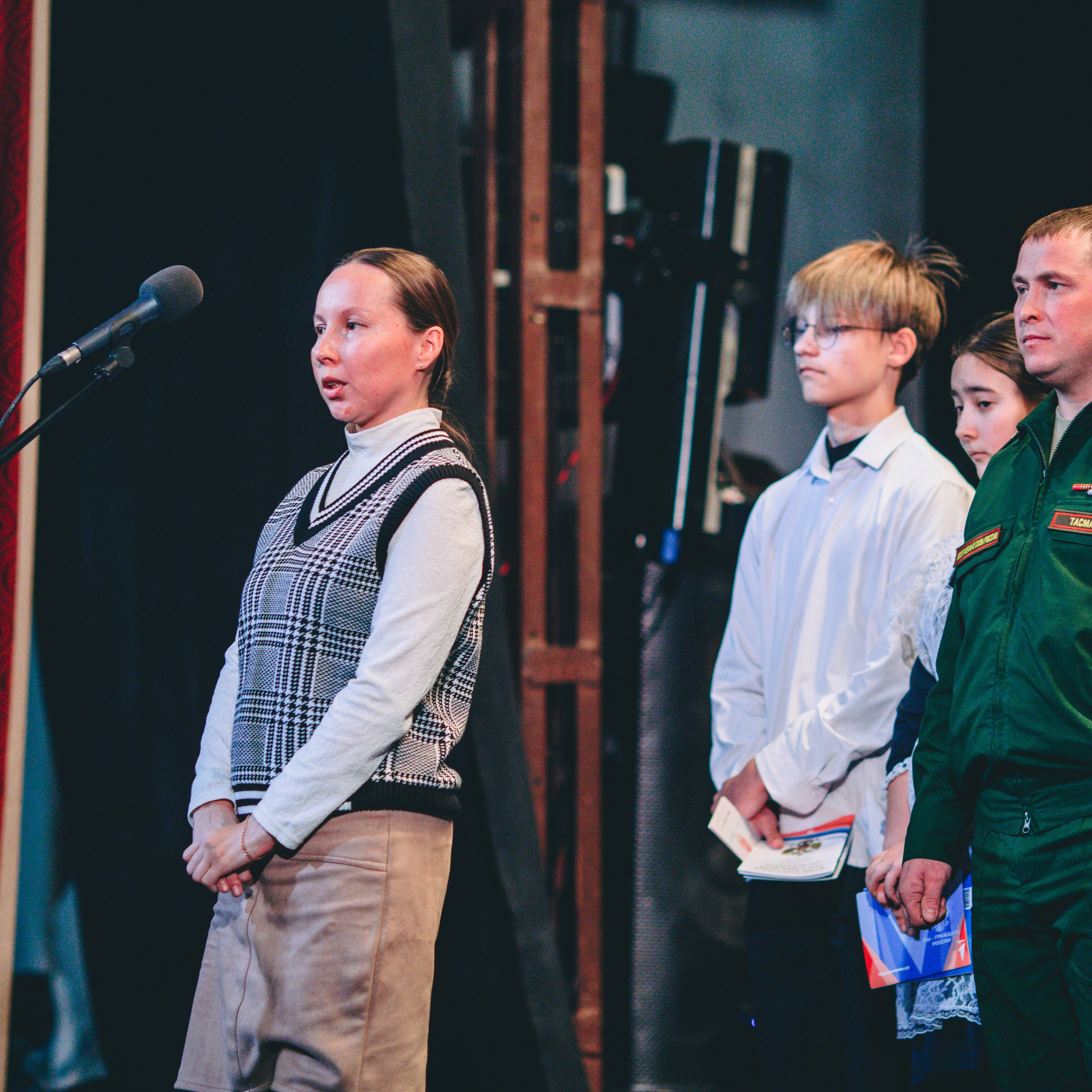 Фотосессия концерта посвященное Дню защитника Отечества. Дима Никитин свадебный и семейный фотограф в Ижевске и Удмуртии с 2007 года