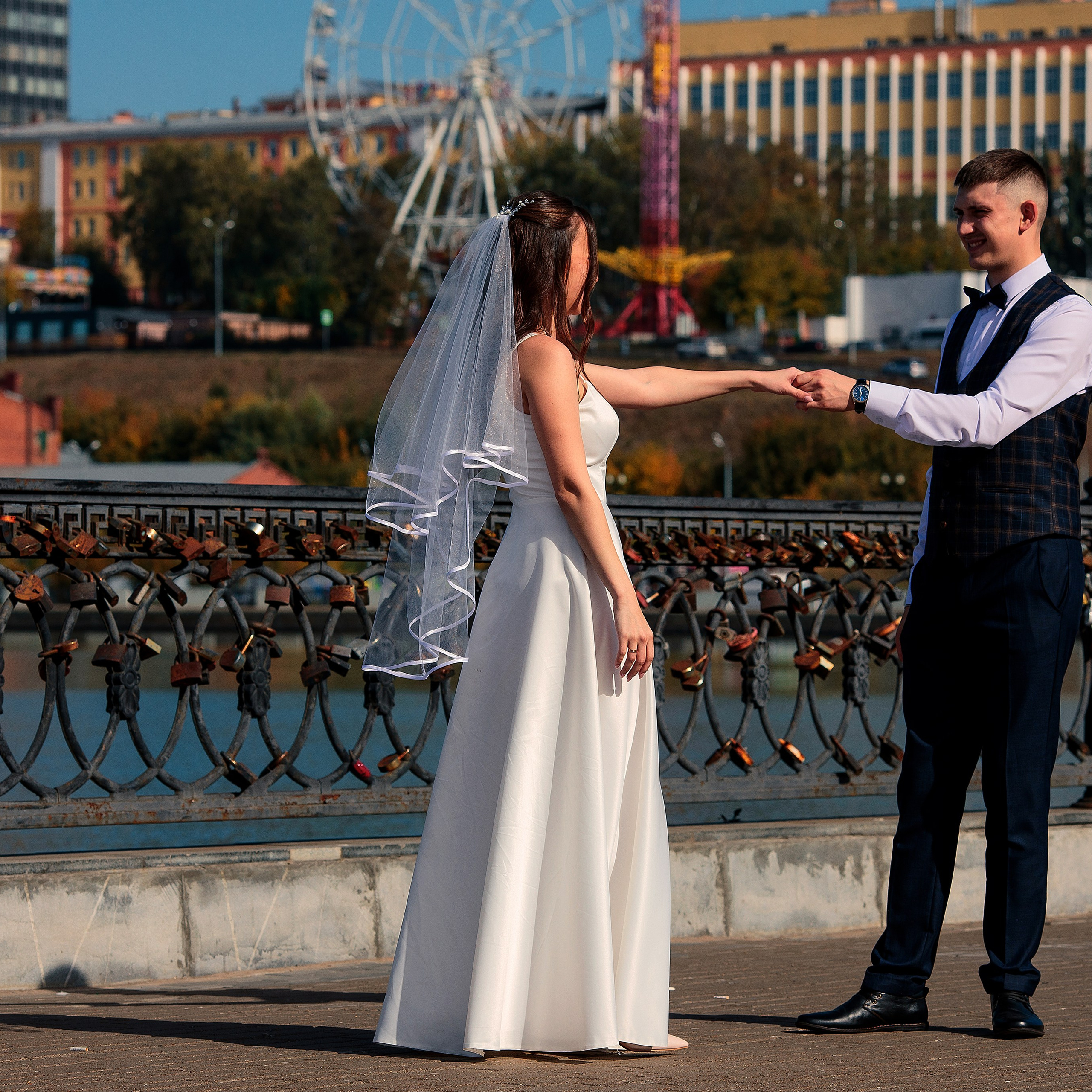 Свадебная летняя фотосессия на набережной Ижевского пруда. Дима Никитин свадебный и семейный фотограф в Ижевске и Удмуртии с 2007 года