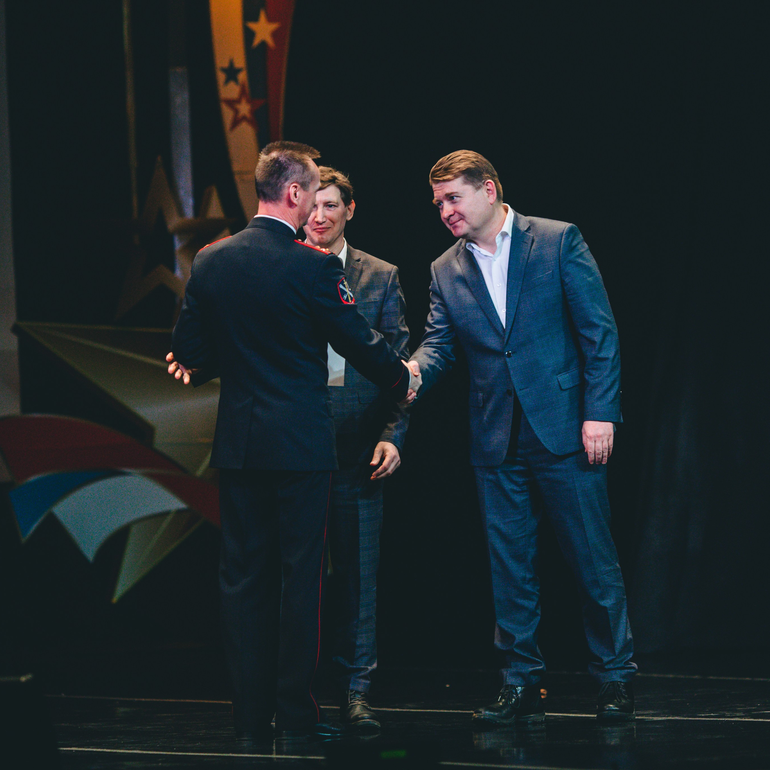 Фотосессия концерта посвященное Дню защитника Отечества. Дима Никитин свадебный и семейный фотограф в Ижевске и Удмуртии с 2007 года