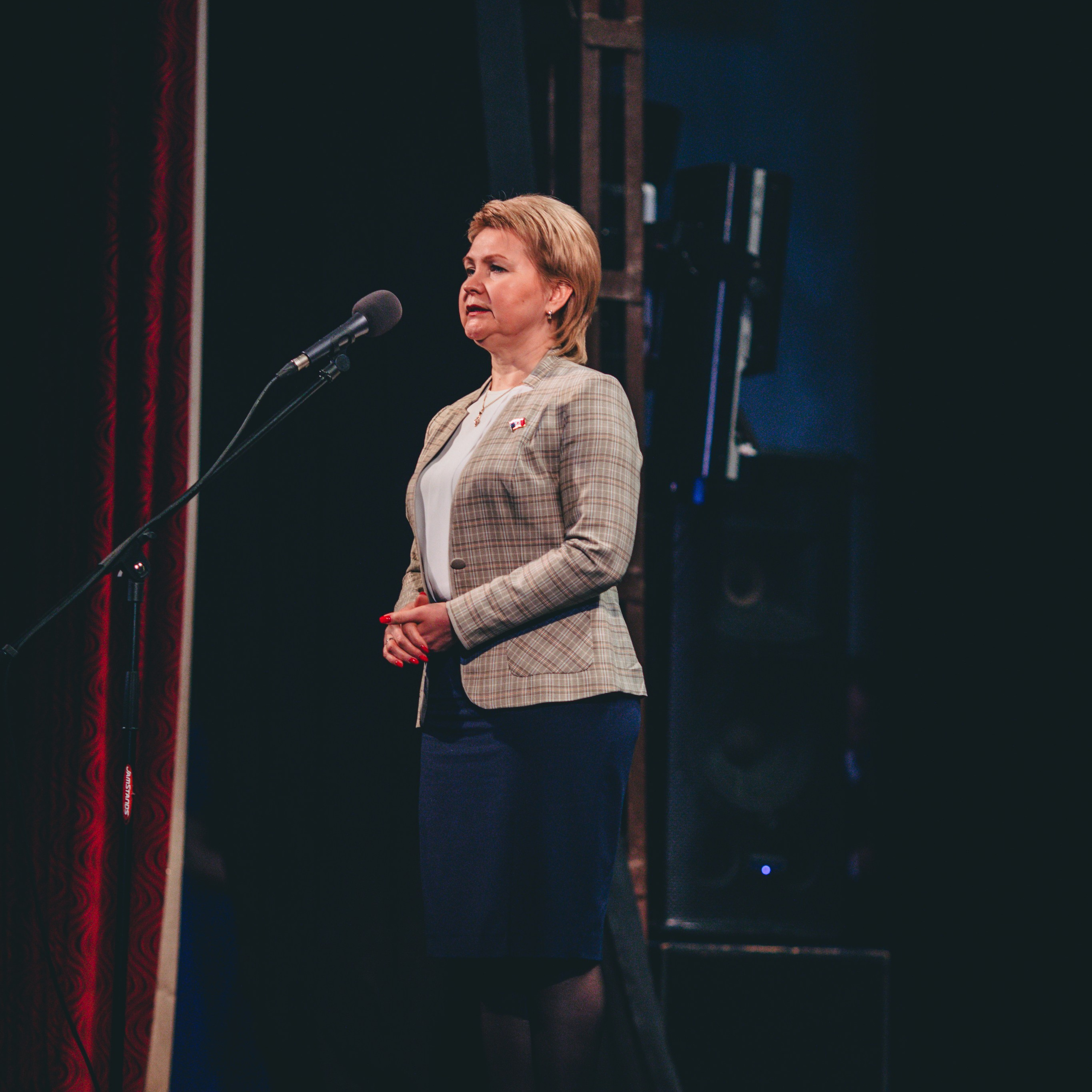 Фотосессия концерта посвященное Дню защитника Отечества. Дима Никитин свадебный и семейный фотограф в Ижевске и Удмуртии с 2007 года