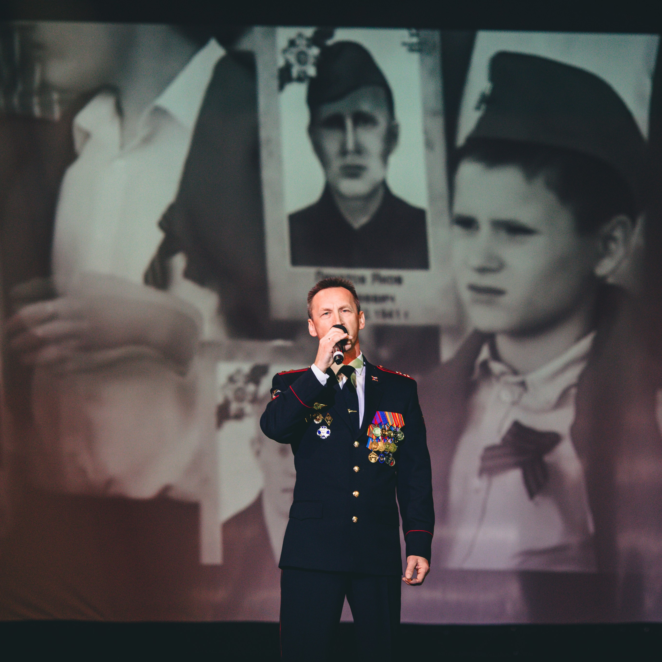 Фотосессия концерта посвященное Дню защитника Отечества. Дима Никитин свадебный и семейный фотограф в Ижевске и Удмуртии с 2007 года