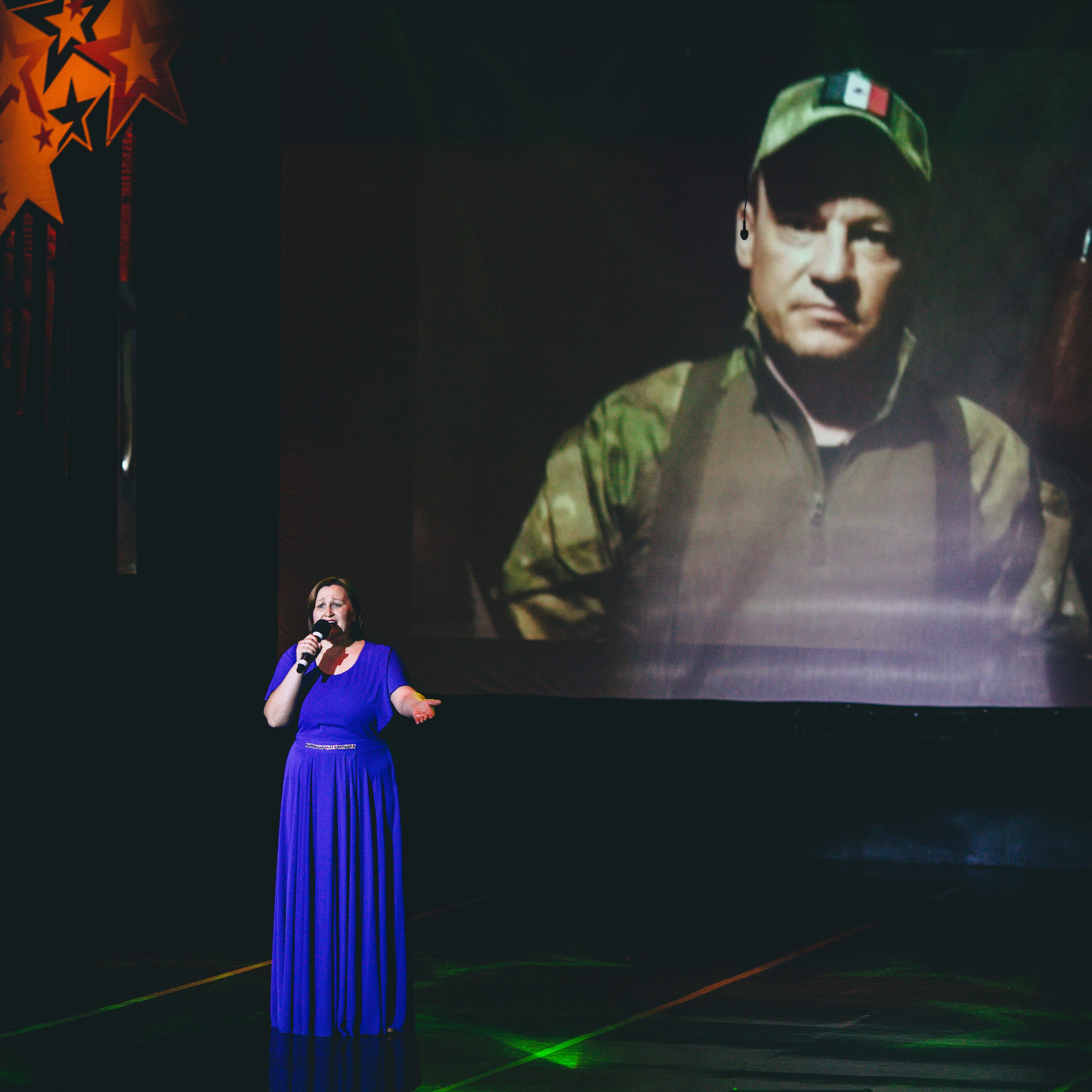 Фотосессия концерта посвященное Дню защитника Отечества. Дима Никитин свадебный и семейный фотограф в Ижевске и Удмуртии с 2007 года