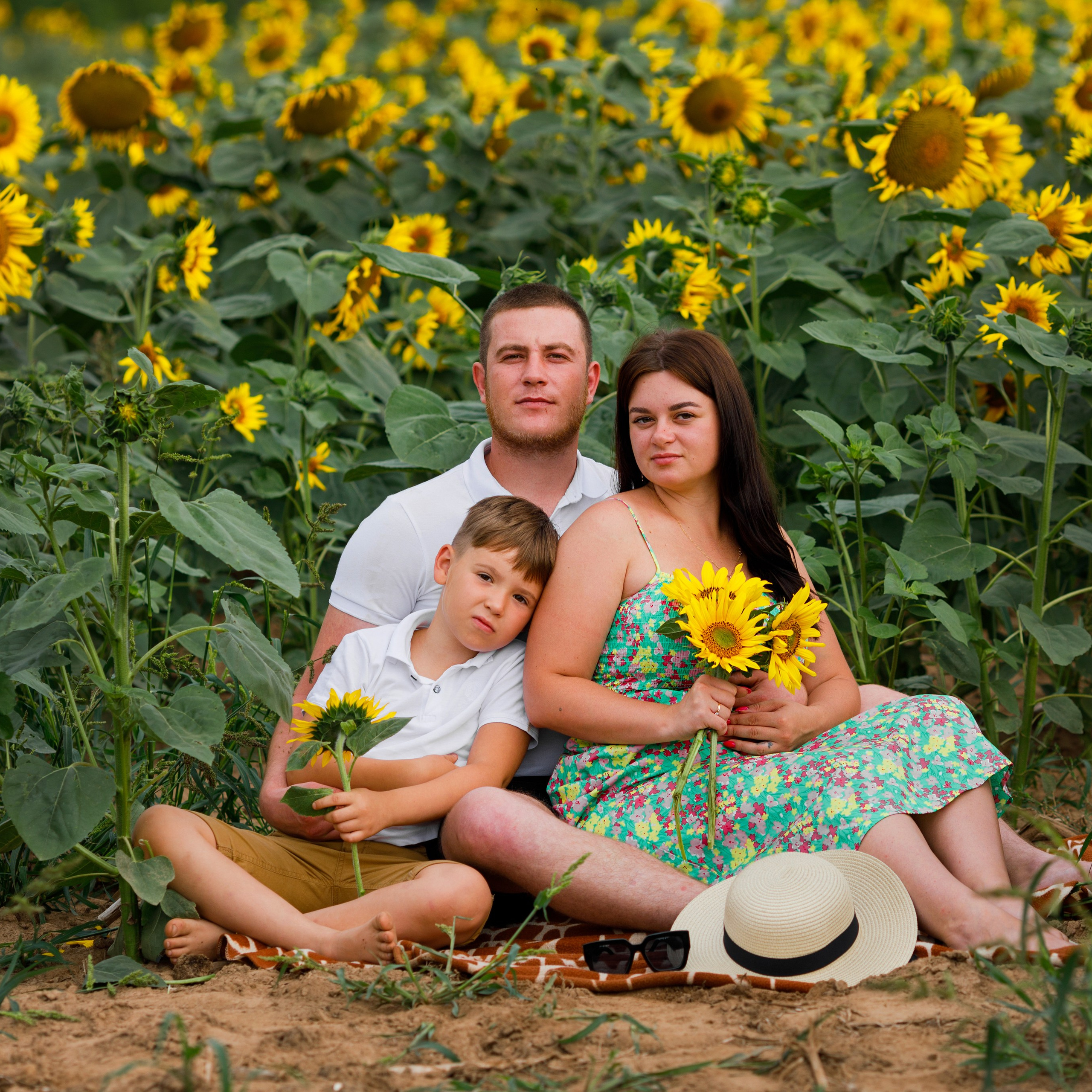 Семейная летняя фотосессия в подсолнухах. Дима Никитин свадебный и семейный фотограф в Ижевске и Удмуртии с 2007 года