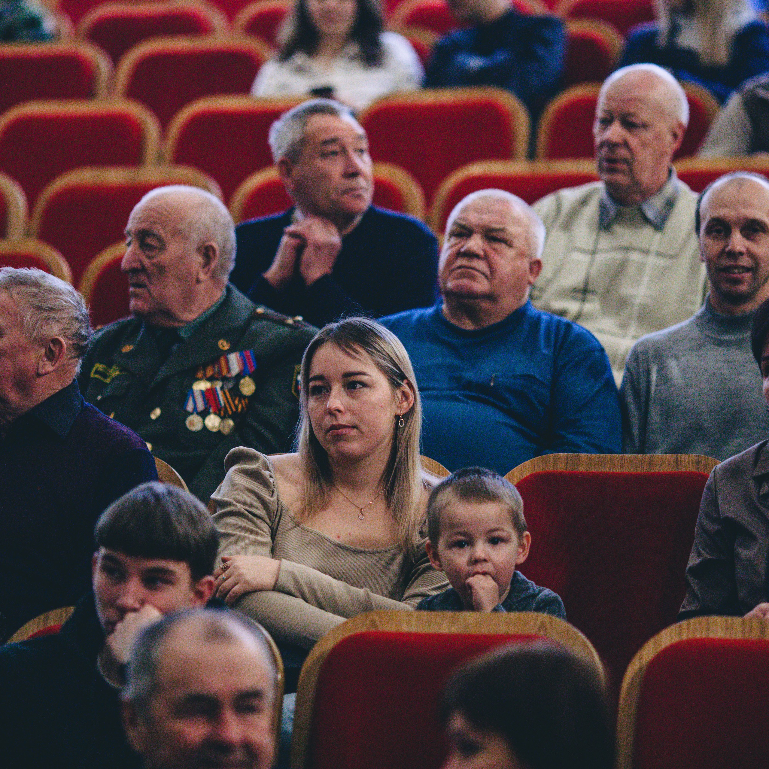 Фотосессия концерта посвященное Дню защитника Отечества. Дима Никитин свадебный и семейный фотограф в Ижевске и Удмуртии с 2007 года