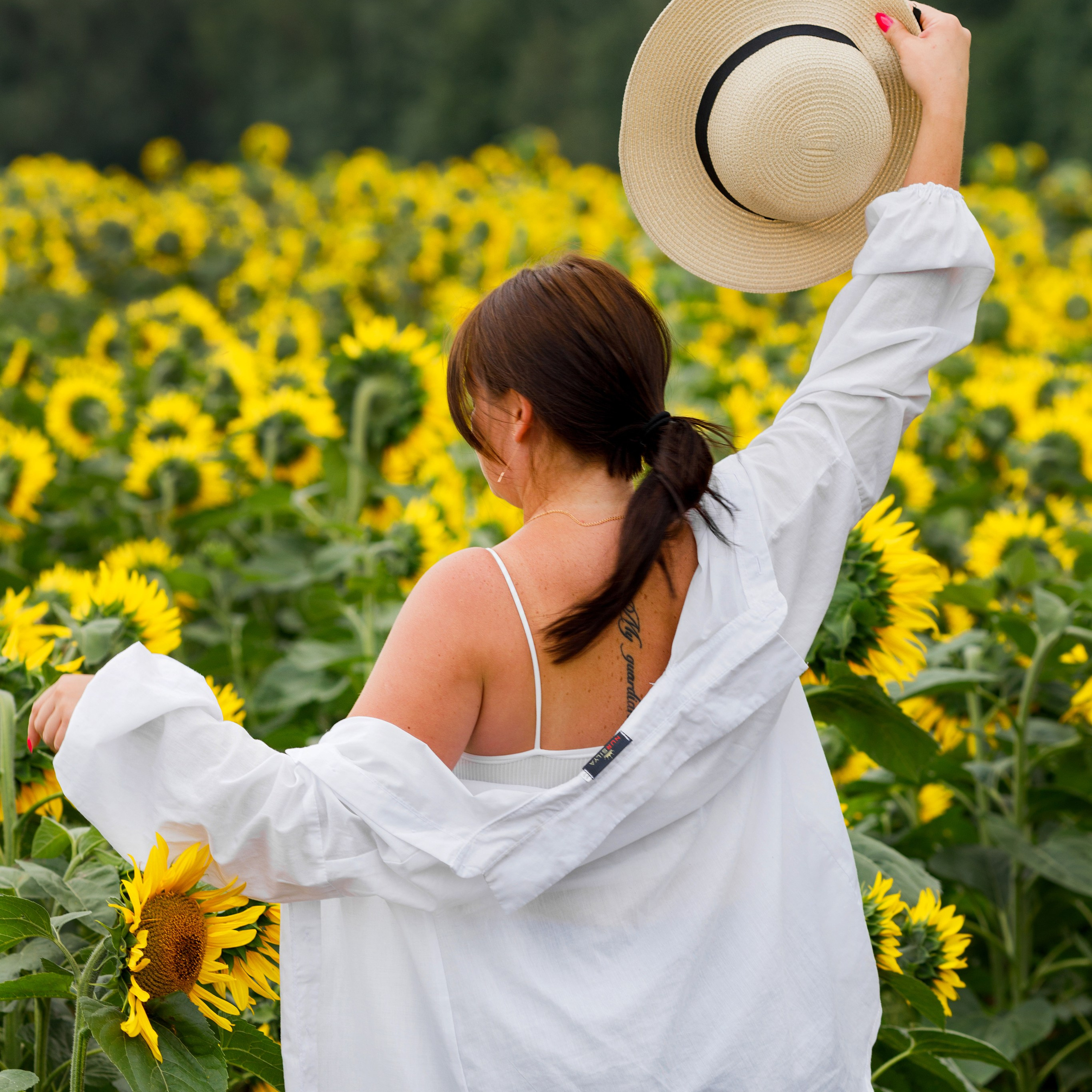 Летняя фотосессия в подсолнухах. Дима Никитин свадебный и семейный фотограф в Ижевске и Удмуртии с 2007 года