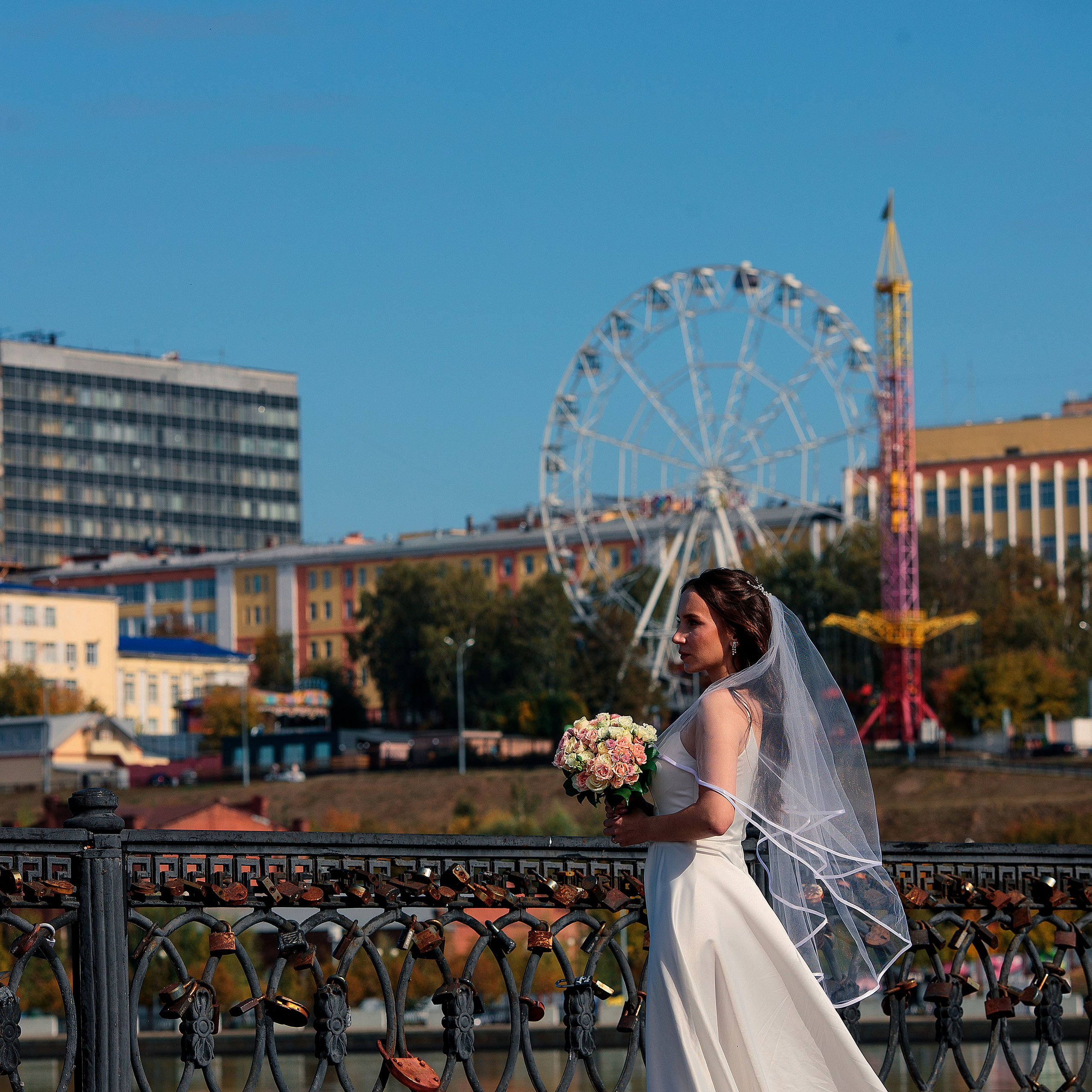 Свадебная летняя фотосессия на набережной Ижевского пруда. Дима Никитин свадебный и семейный фотограф в Ижевске и Удмуртии с 2007 года
