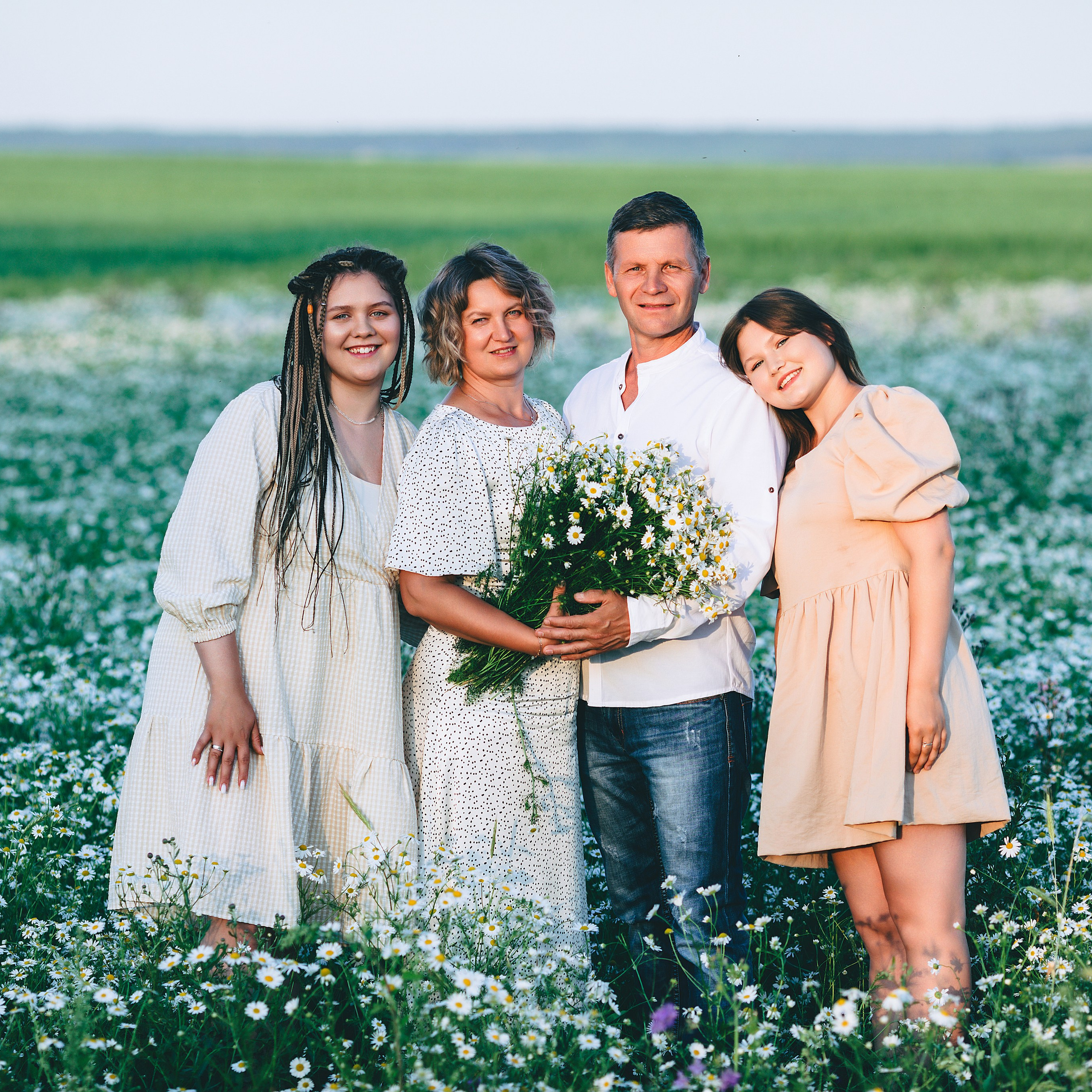 Большая семейная фотосессия за Ижевском в ромашковом поле. Дима Никитин свадебный и семейный фотограф в Ижевске и Удмуртии с 2007 года