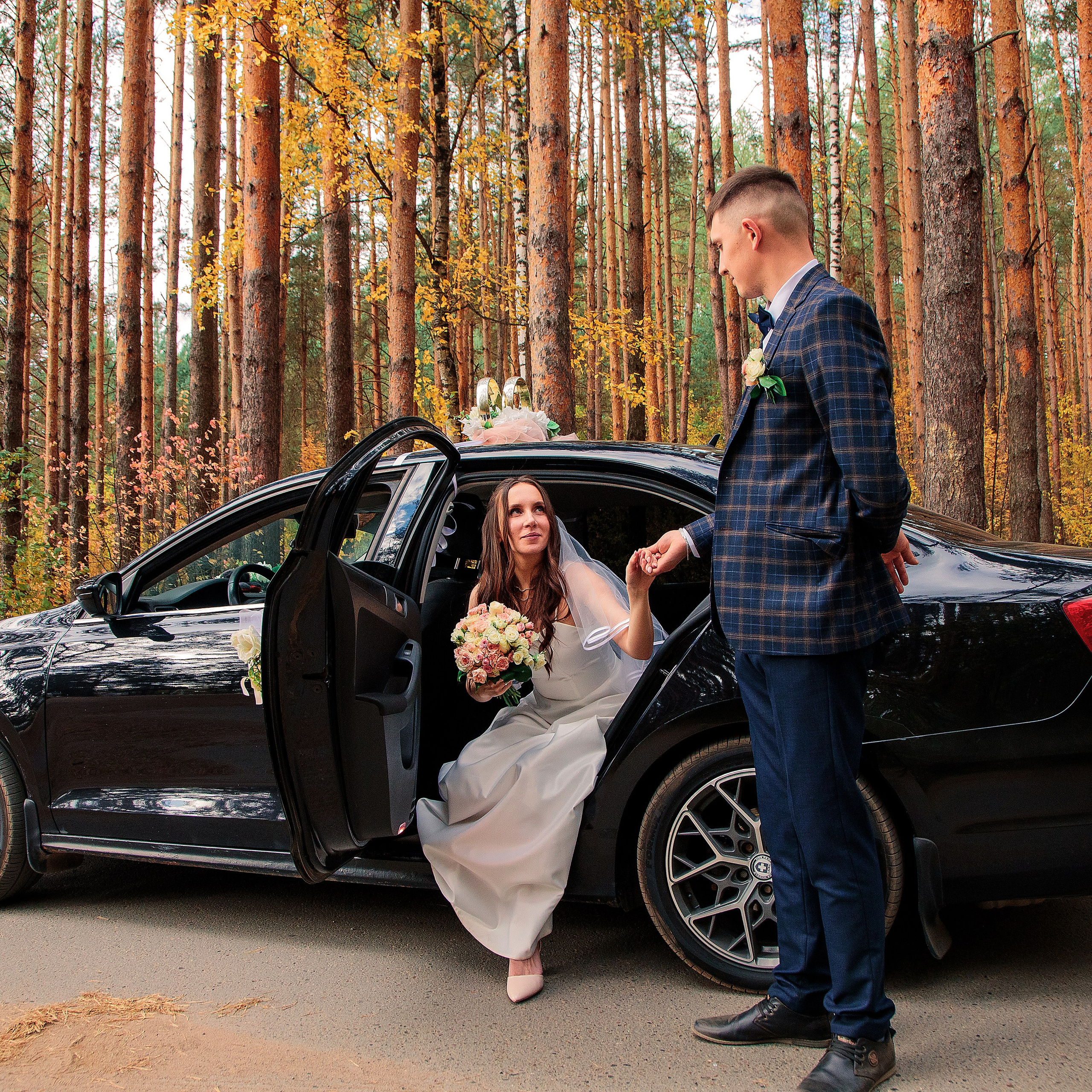 Свадебная фотосессия в красивом осеннем лесу. Дима Никитин свадебный и семейный фотограф в Ижевске и Удмуртии с 2007 года
