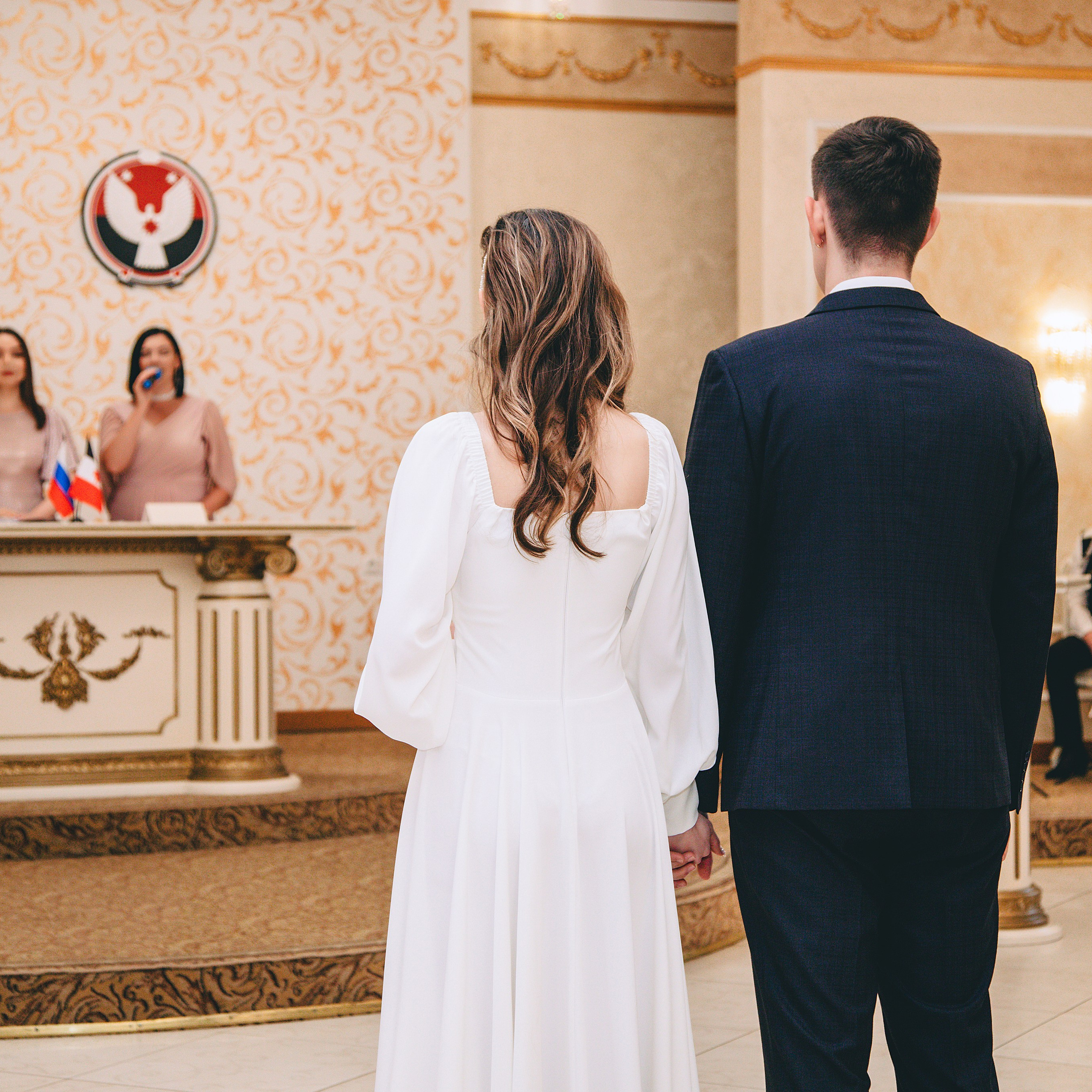 Торжественная регистрация брака в Доме Дружбы народов в Ижевске. Дима Никитин свадебный и семейный фотограф в Ижевске и Удмуртии с 2007 года