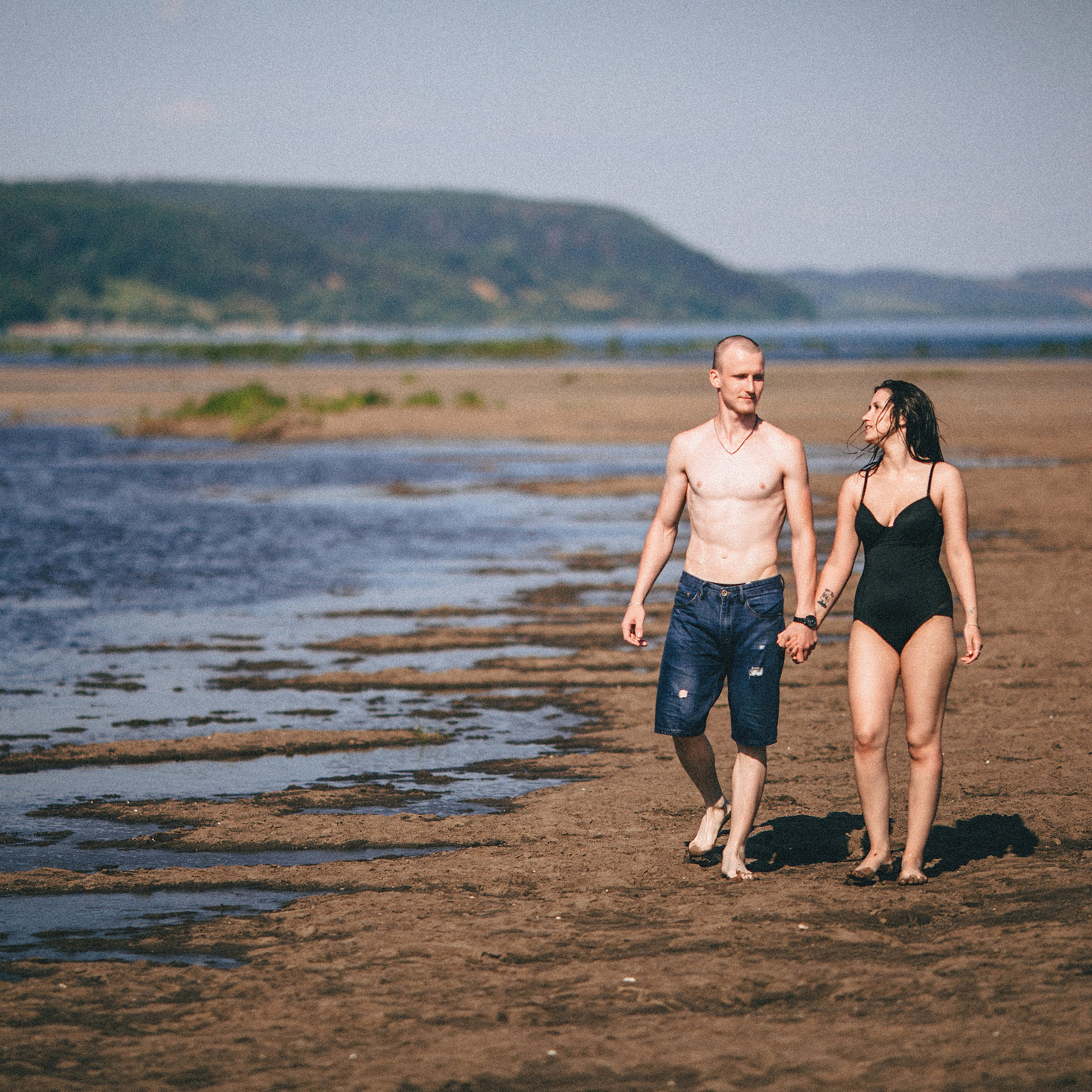Летняя фотосессия Love Story на берегу реки Камы. Дима Никитин свадебный и семейный фотограф в Ижевске и Удмуртии с 2007 года
