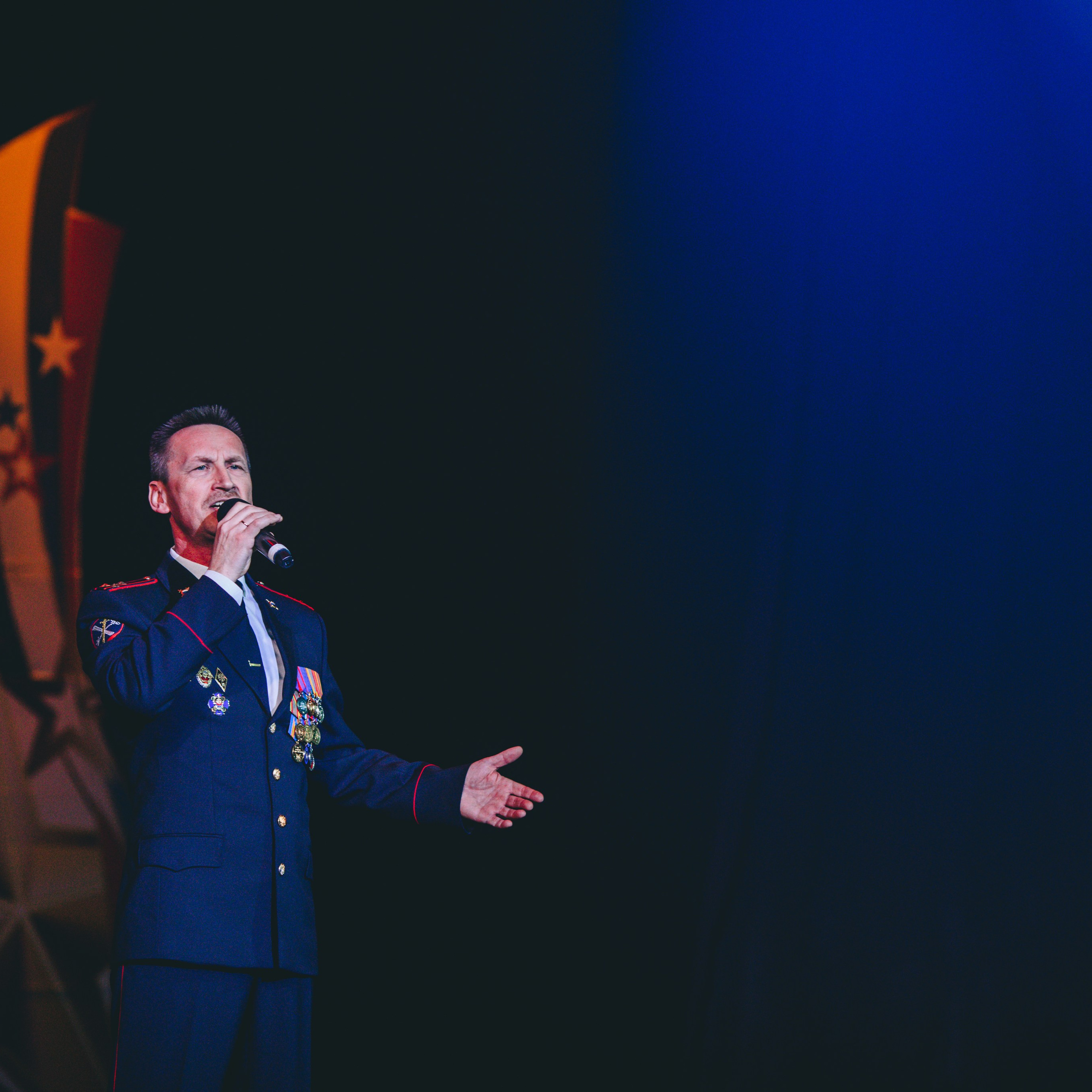 Фотосессия концерта посвященное Дню защитника Отечества. Дима Никитин свадебный и семейный фотограф в Ижевске и Удмуртии с 2007 года