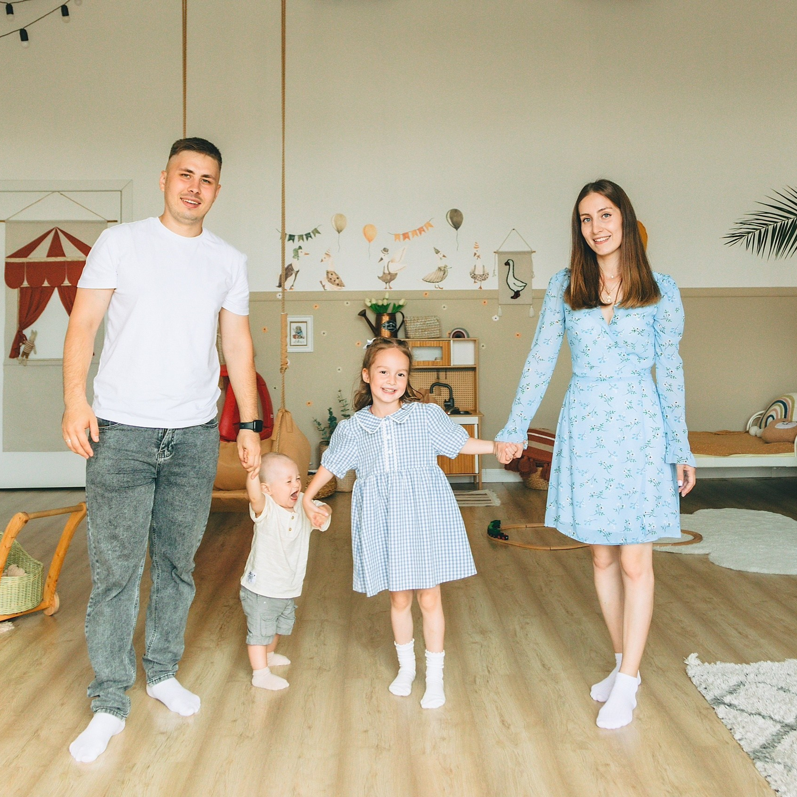 Игры и смех: Их семейная история в студии!. Дима Никитин свадебный и семейный фотограф в Ижевске и Удмуртии с 2007 года