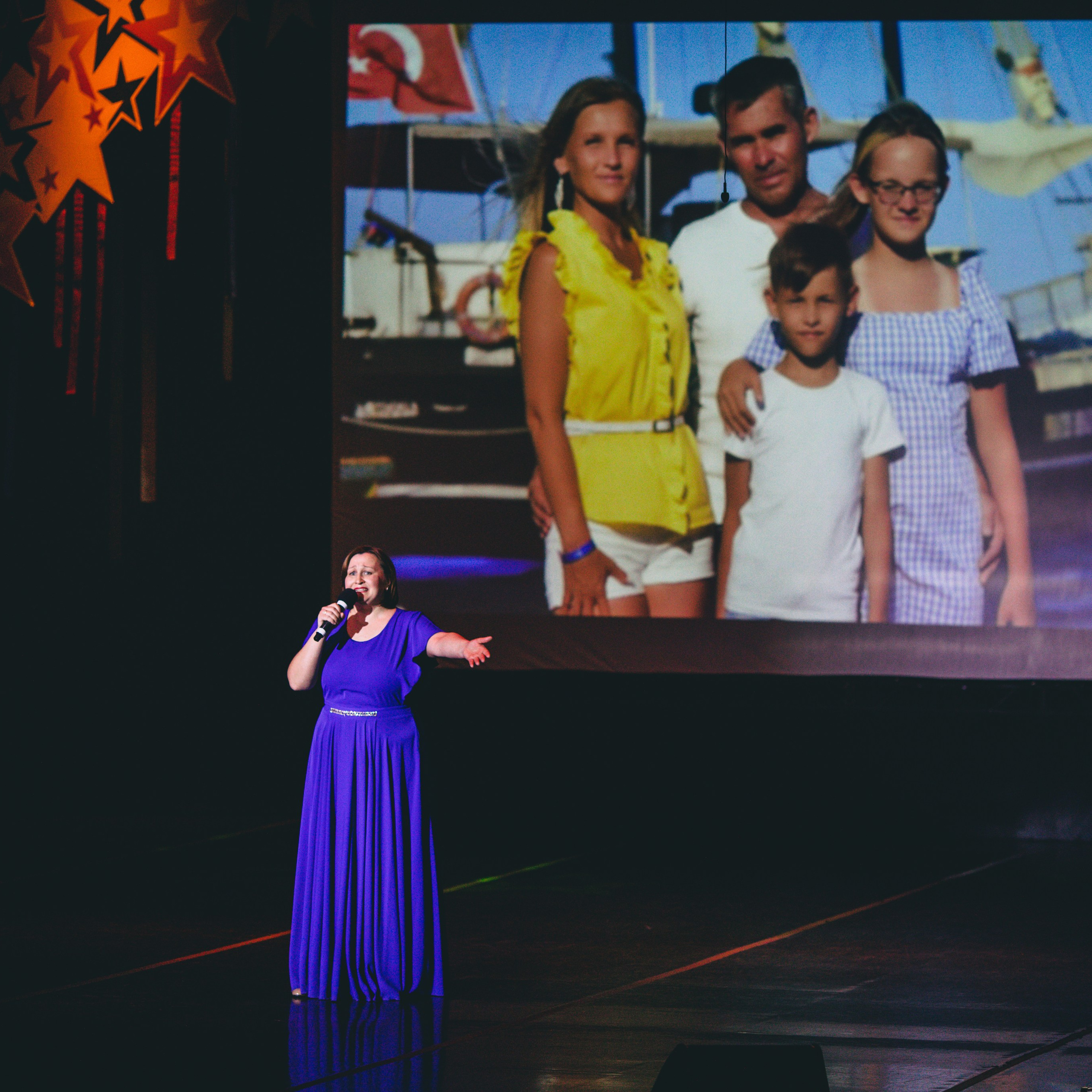 Фотосессия концерта посвященное Дню защитника Отечества. Дима Никитин свадебный и семейный фотограф в Ижевске и Удмуртии с 2007 года