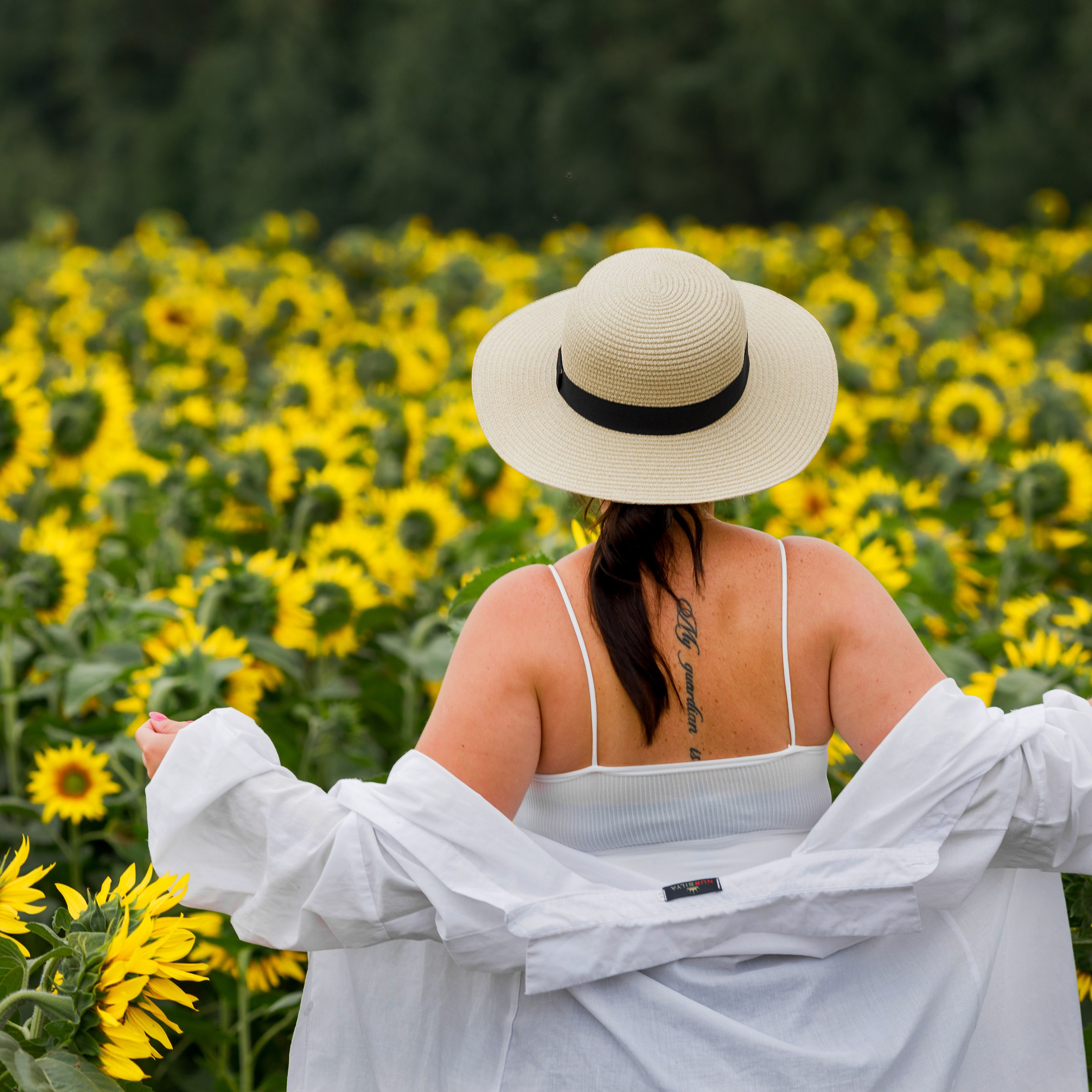 Летняя фотосессия в подсолнухах. Дима Никитин свадебный и семейный фотограф в Ижевске и Удмуртии с 2007 года